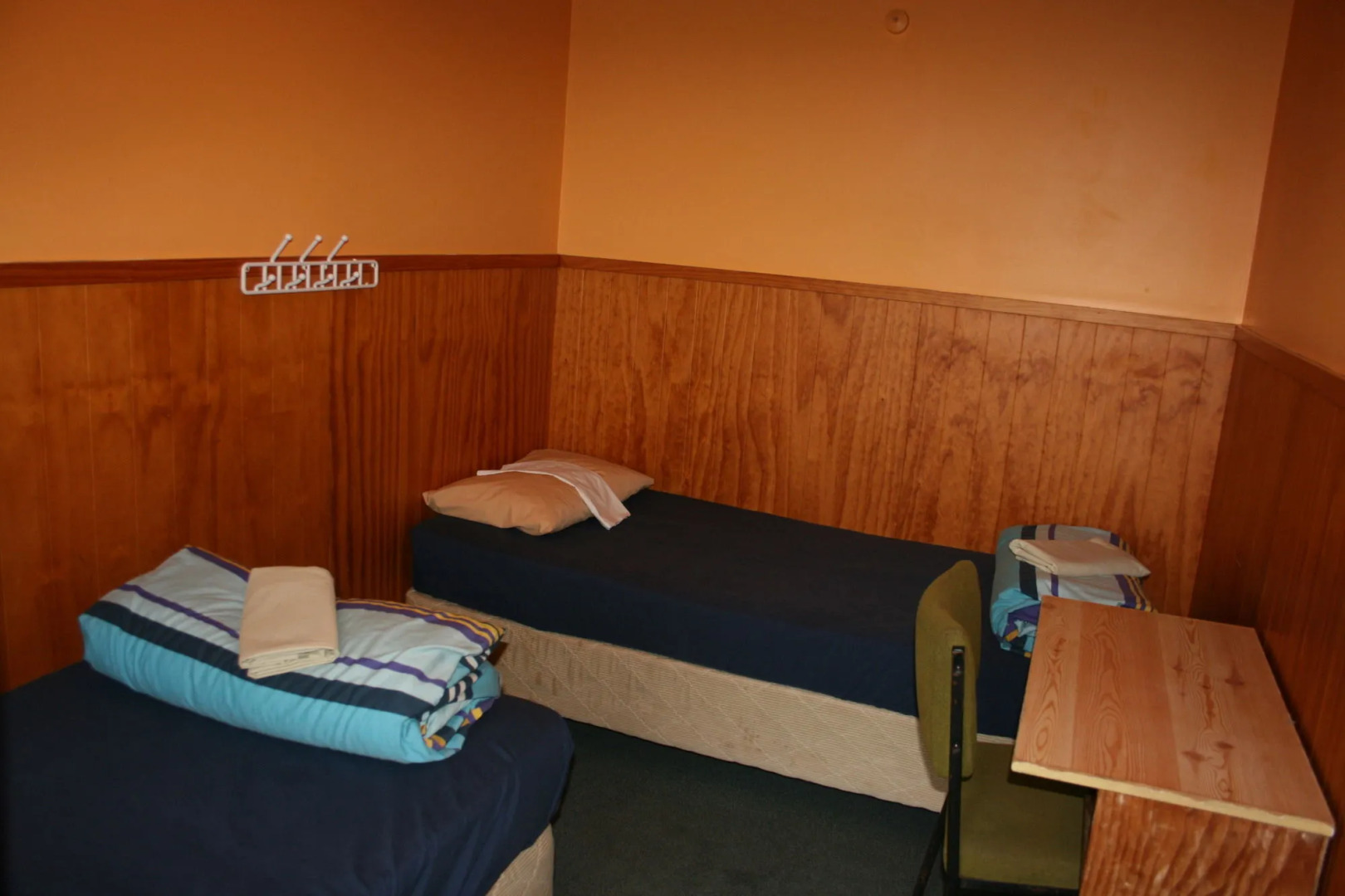 Smoke Lake Hot Springs Lodge and Camp