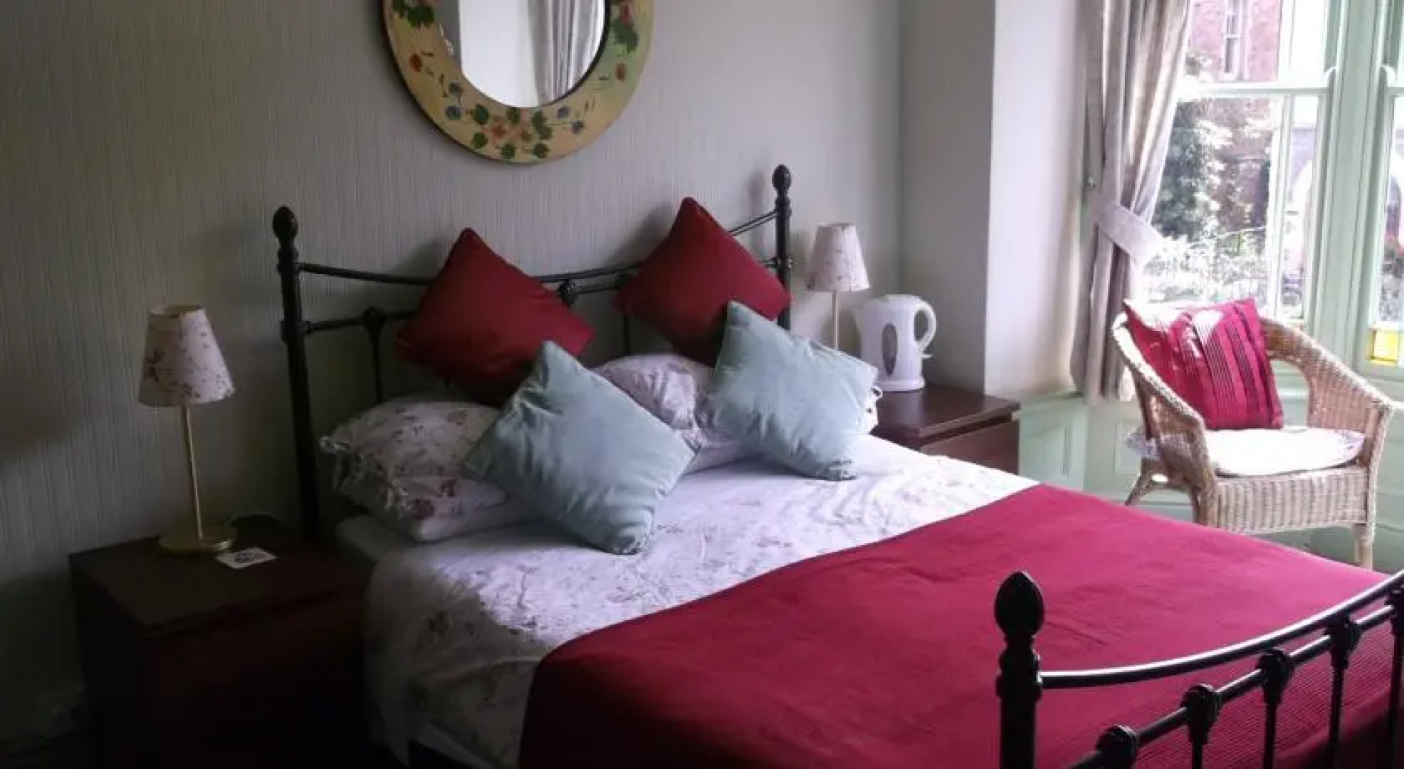 The Hollies Guest House