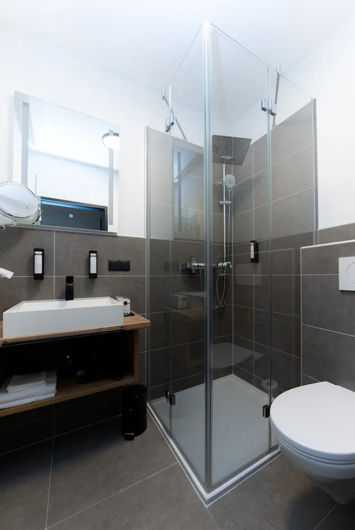 Self-Check-in Hotel VinoQ Zistersdorf