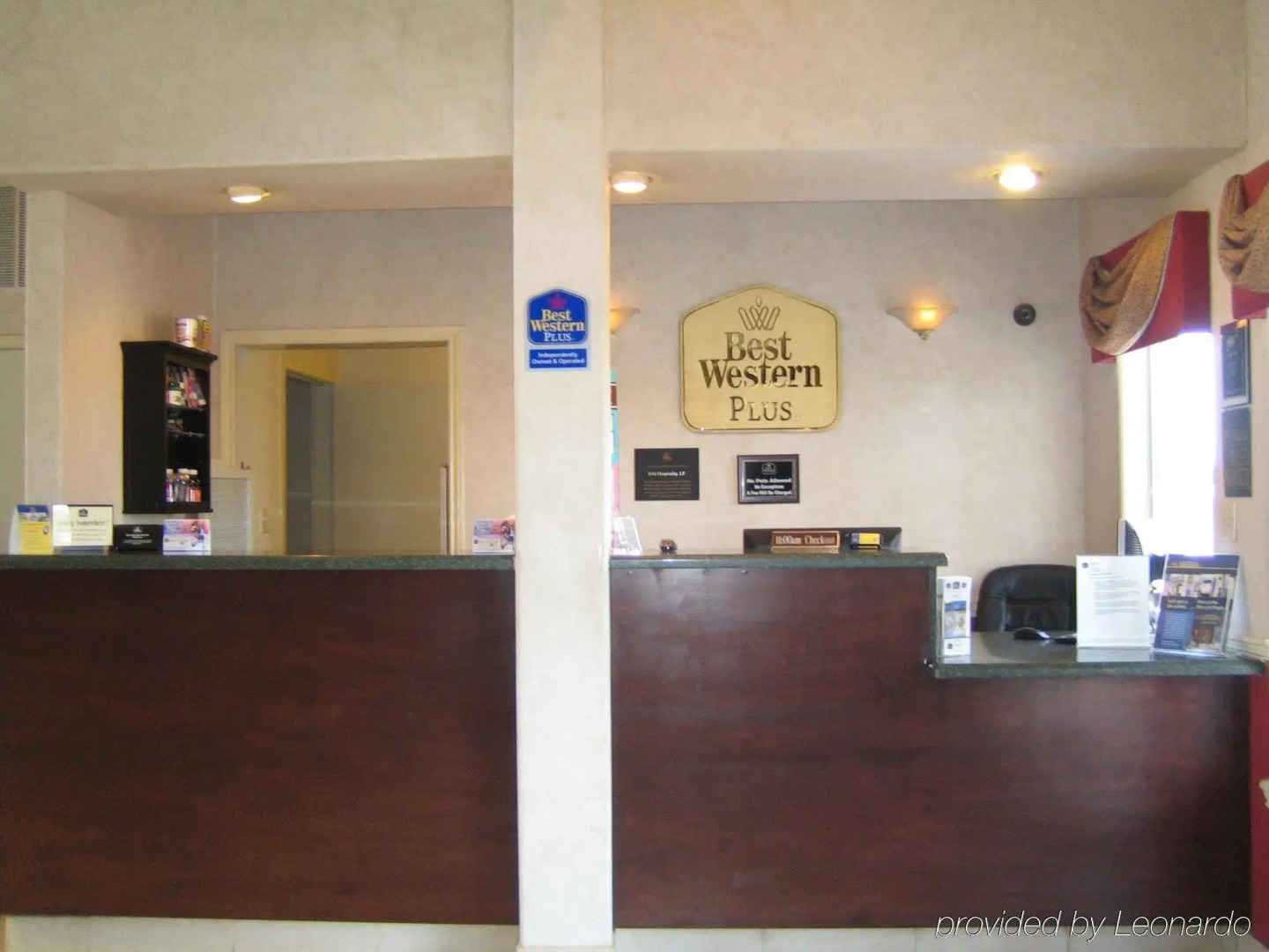 Econo Lodge Inn & Suites Eagle Pass