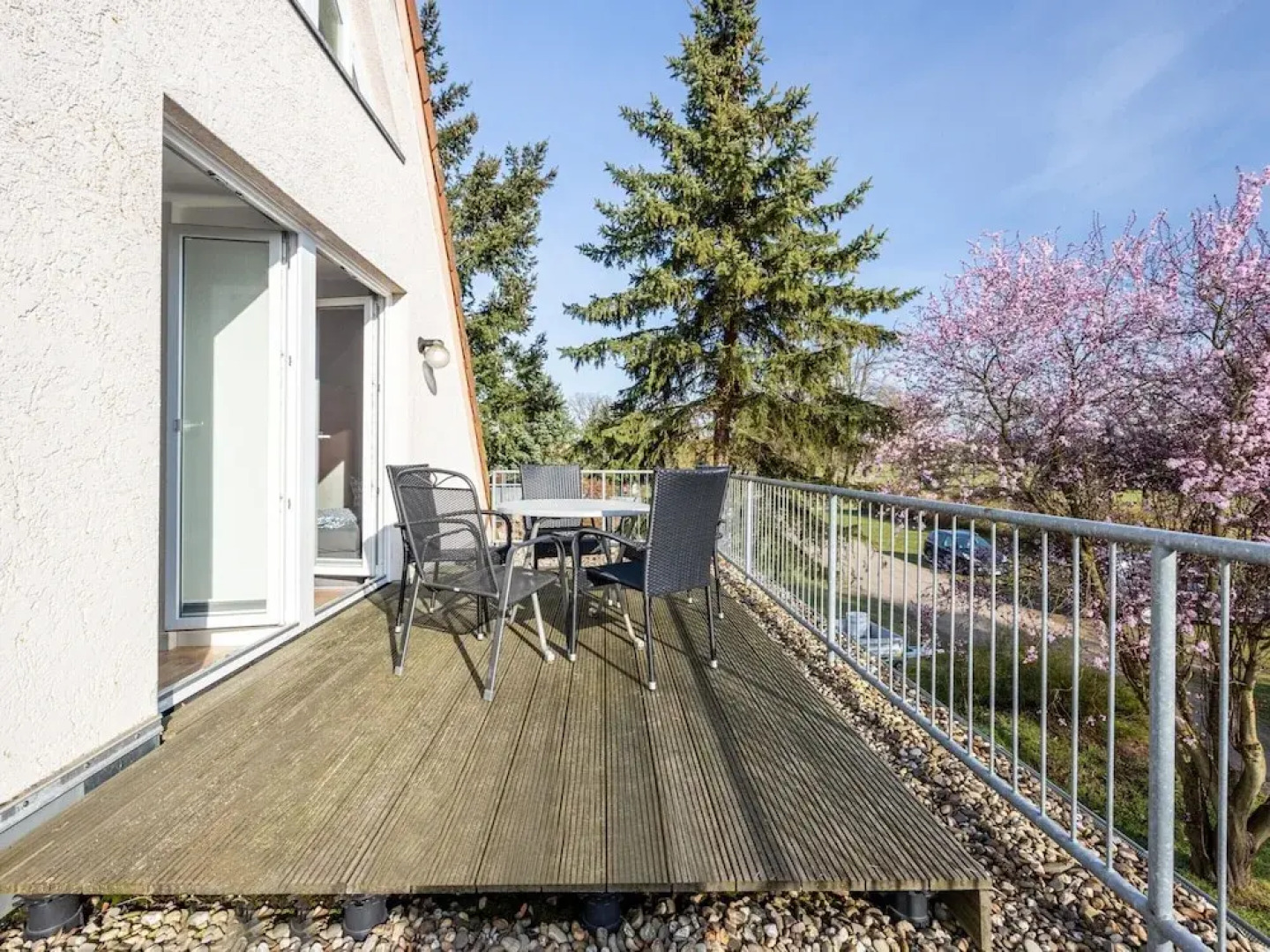 Apartment on Lake Muritz With Marina Access