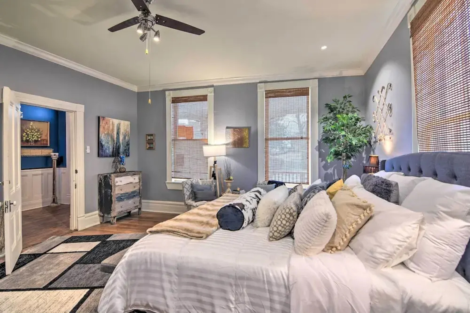 Vicksburg Home w/3 Porches, Walk to Downtown