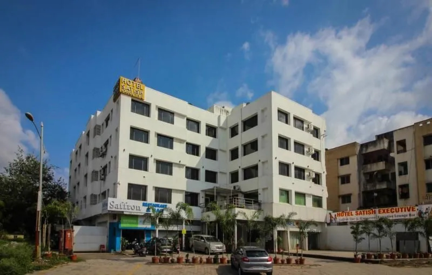 FabHotel Satish Executive Hinjewadi