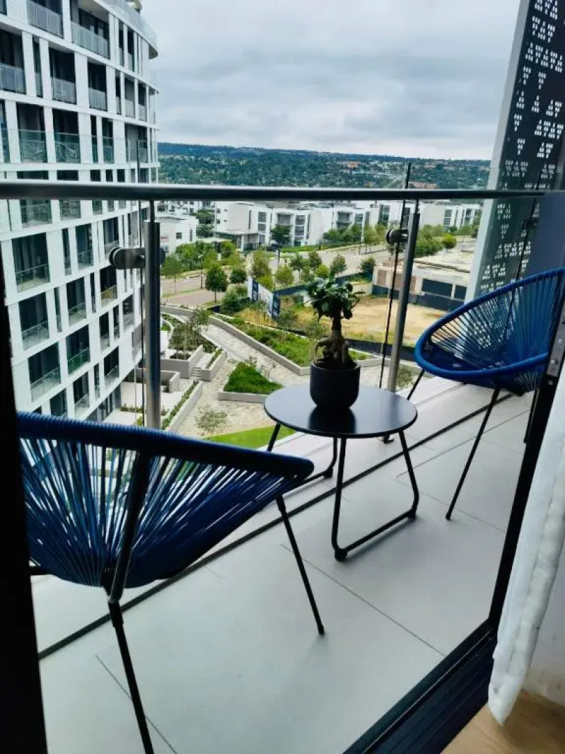 Waterfall Views From The Six- Luxurious Apartment
