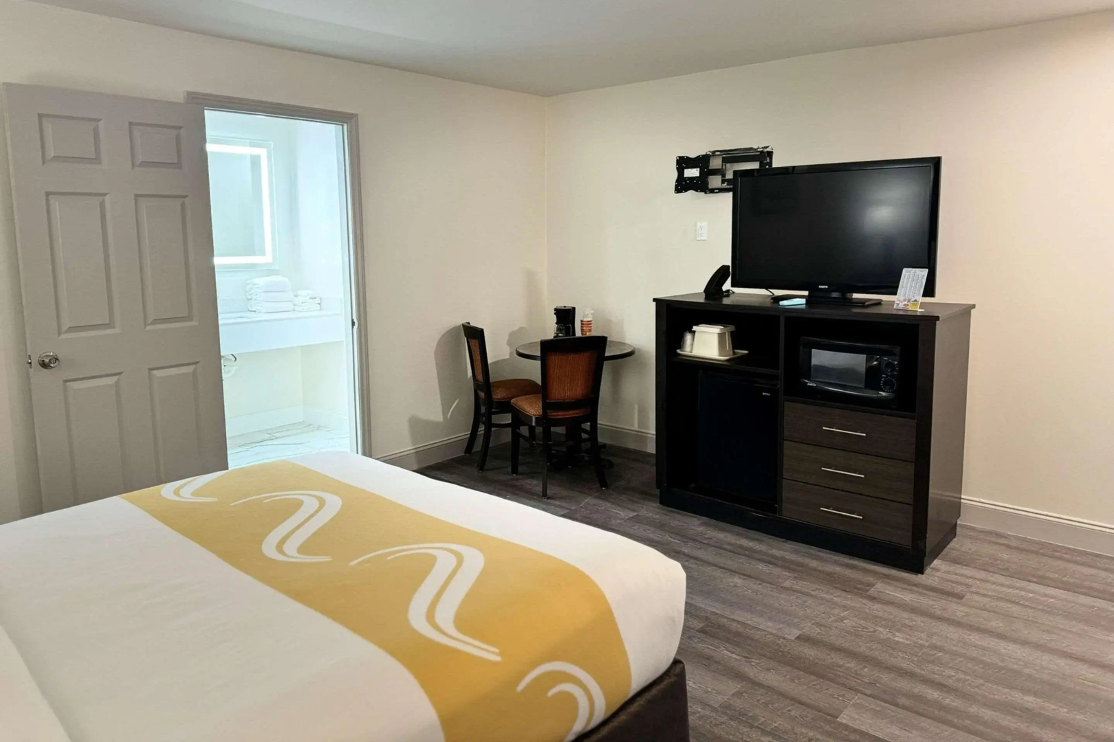 Quality Inn Creekside - Downtown Gatlinburg