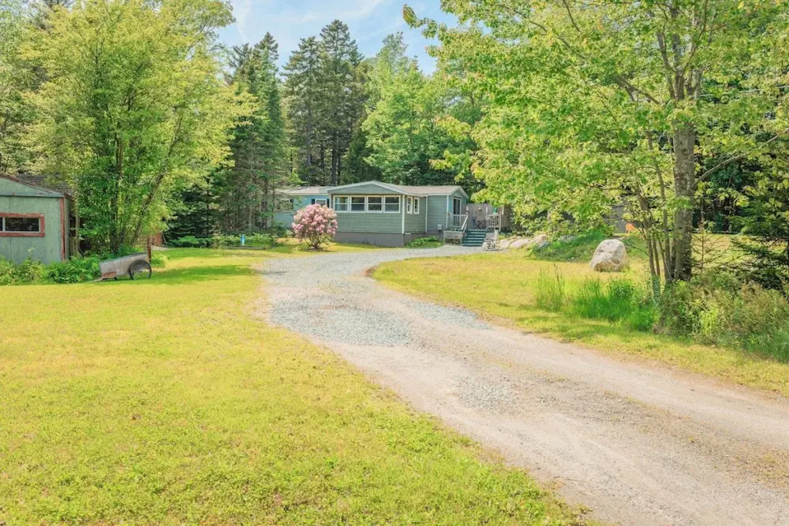 13 Mi to Acadia: Artistic Retreat in Nature