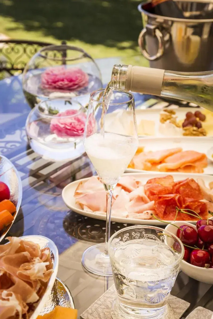 Golden Hill Country Chalets & Suites