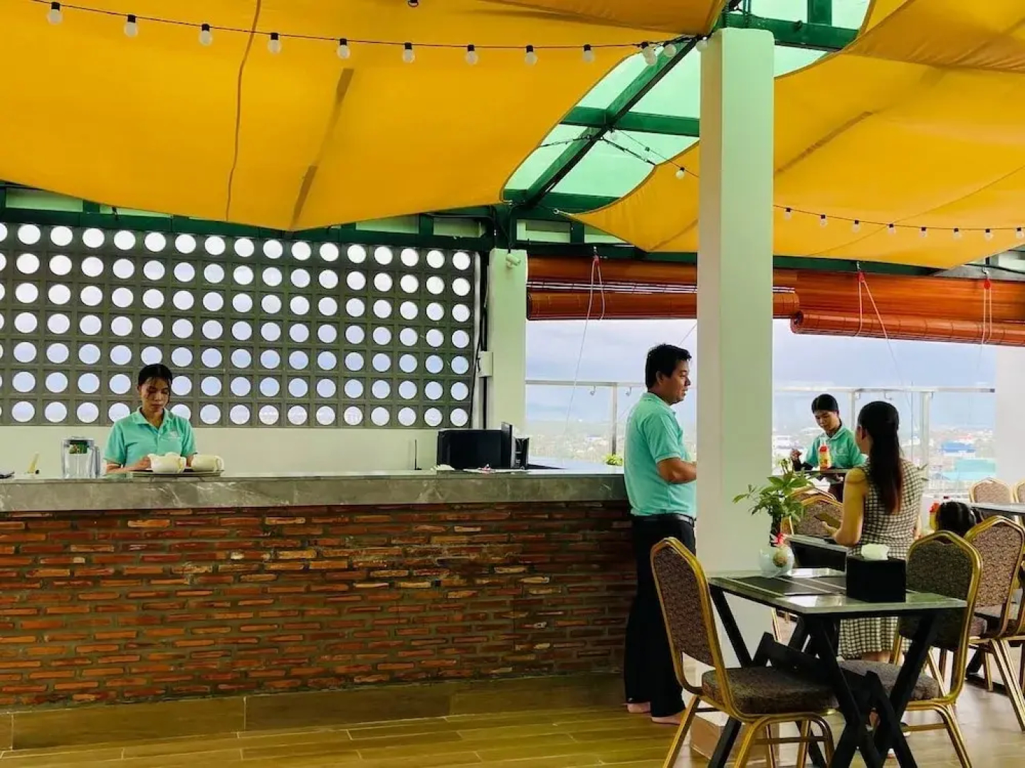 The Square Kampot Hotel