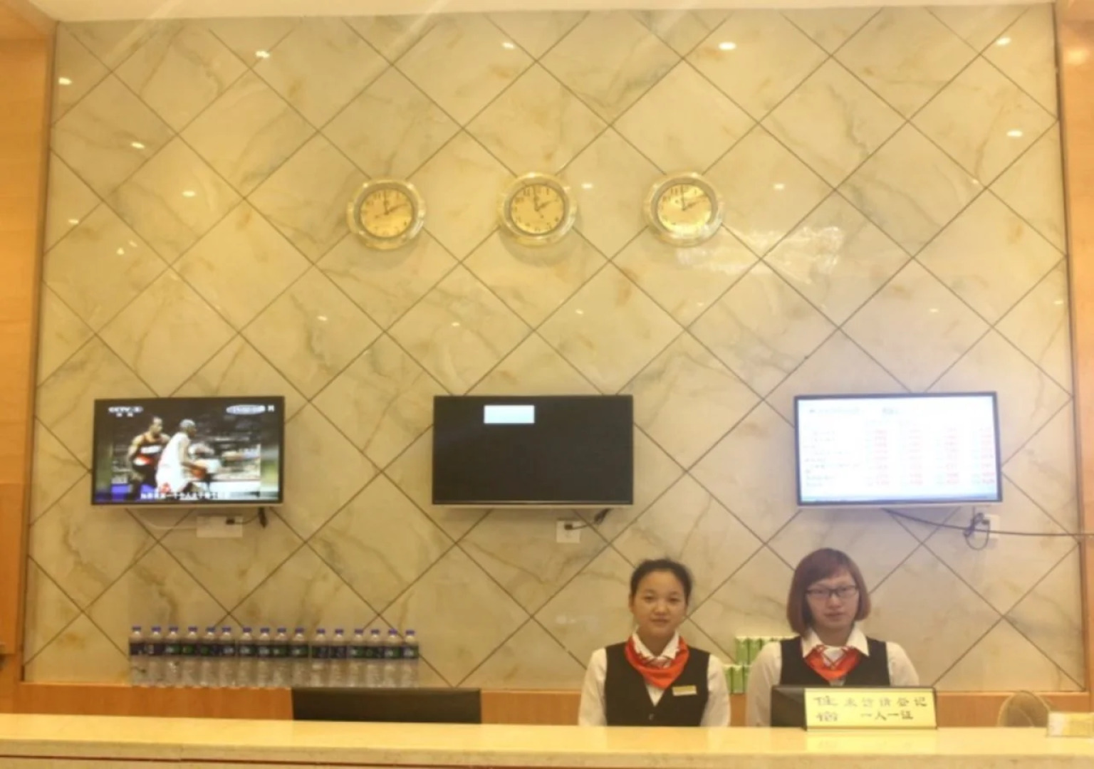 Greentree Inn Longhua Bus Station Shell Hotel