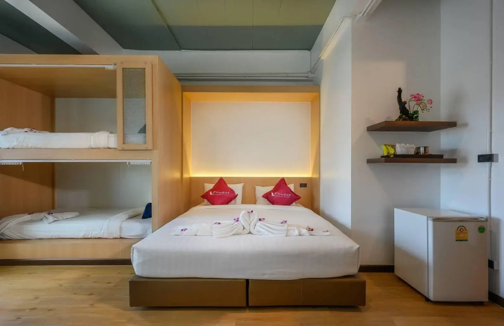 Phuket Airport Place