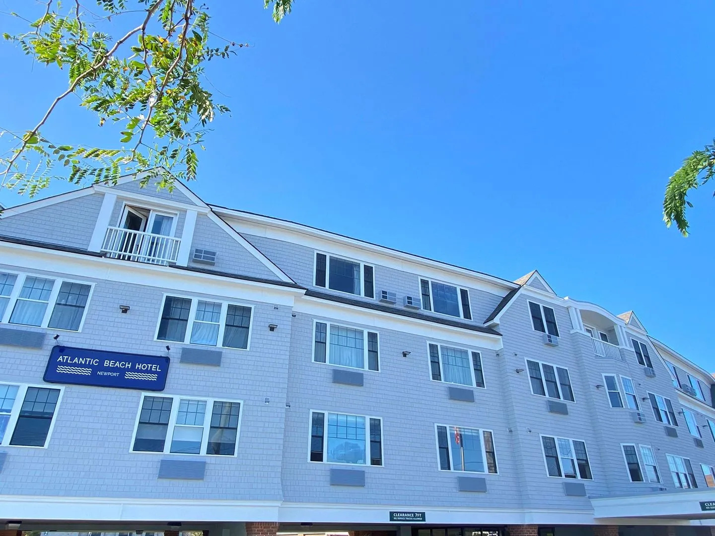 Atlantic Beach Hotel and Suites Newport