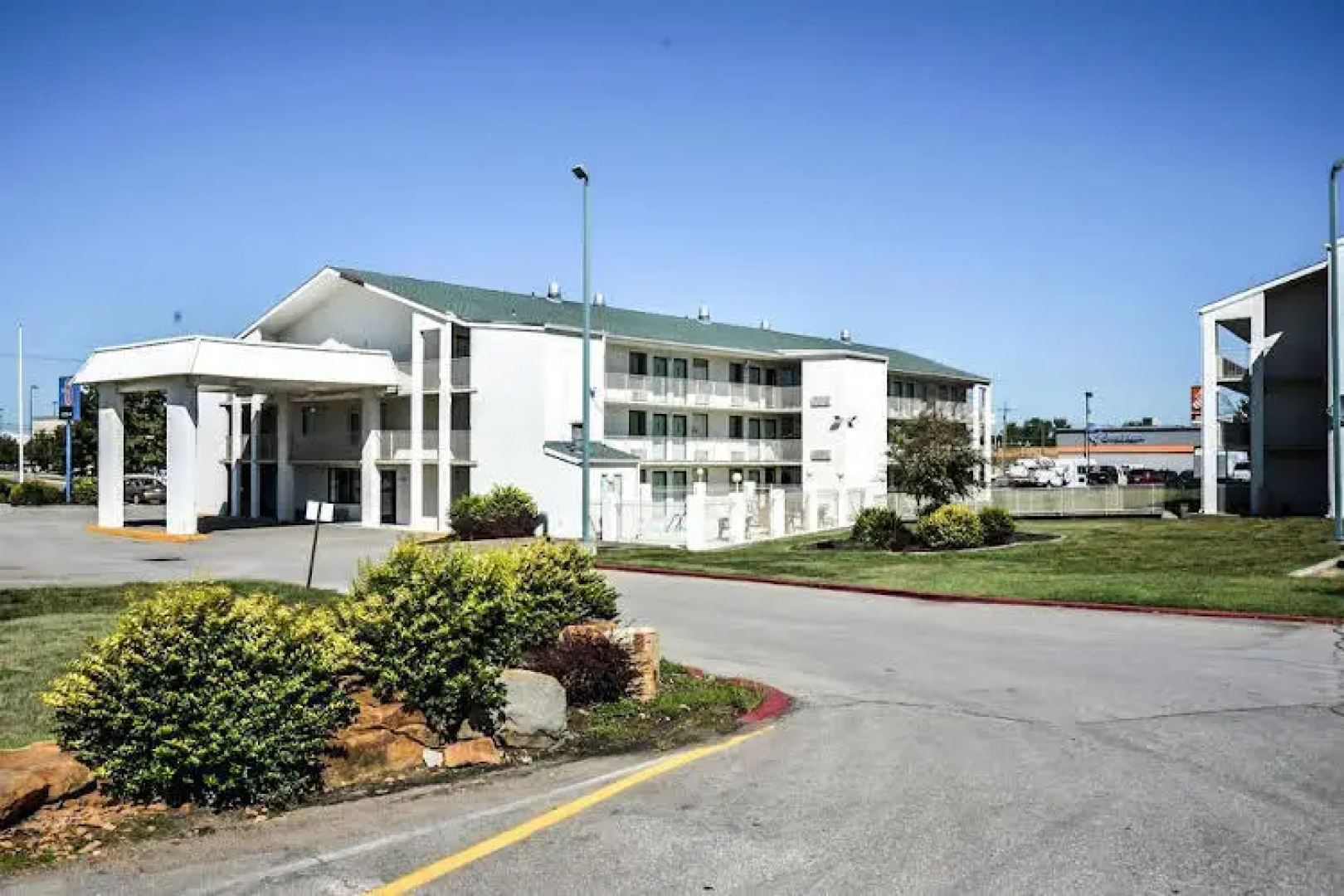 Motel 6 Topeka West