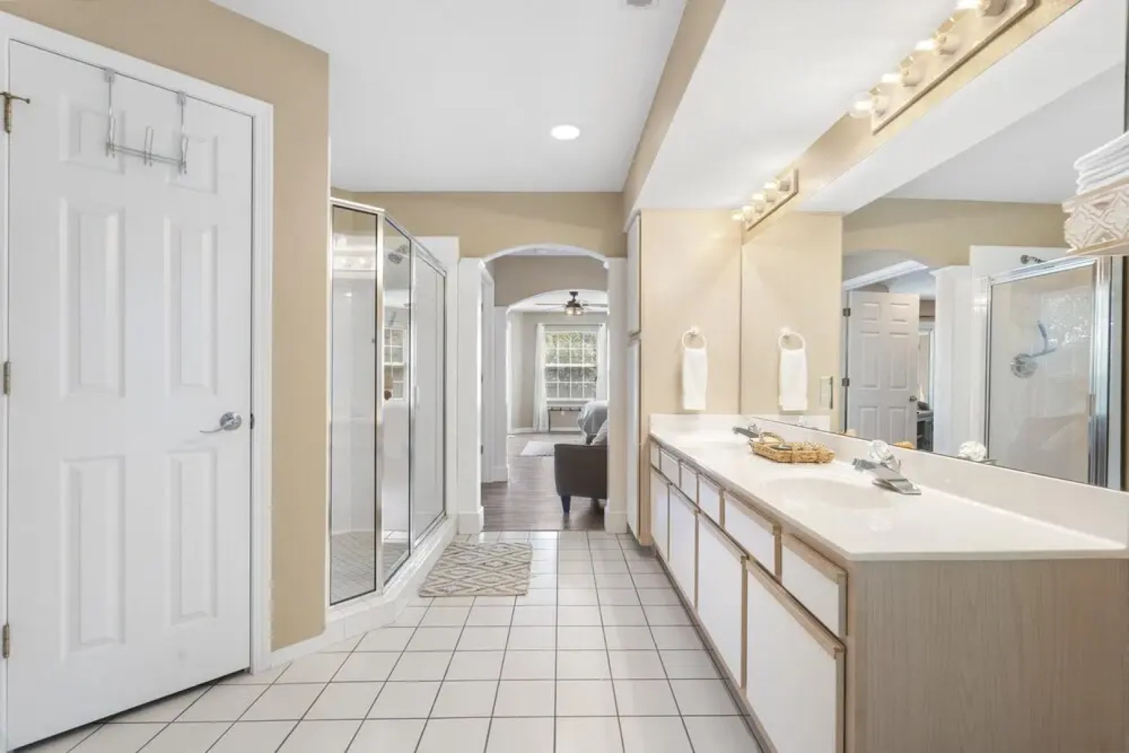 Serene Escape at Table Rock Lake