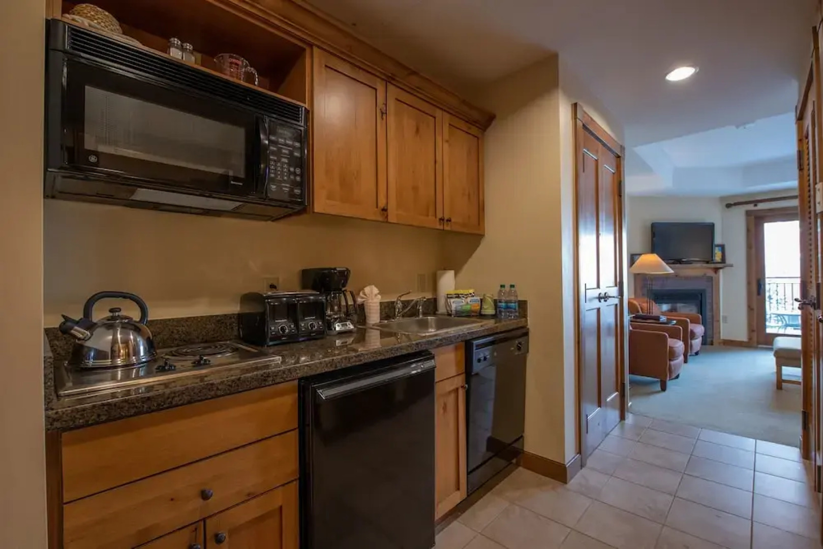 Slopeside Studio Unit With Kitchenette Studio Bedroom Condo - No Cleaning Fee! by RedAwning