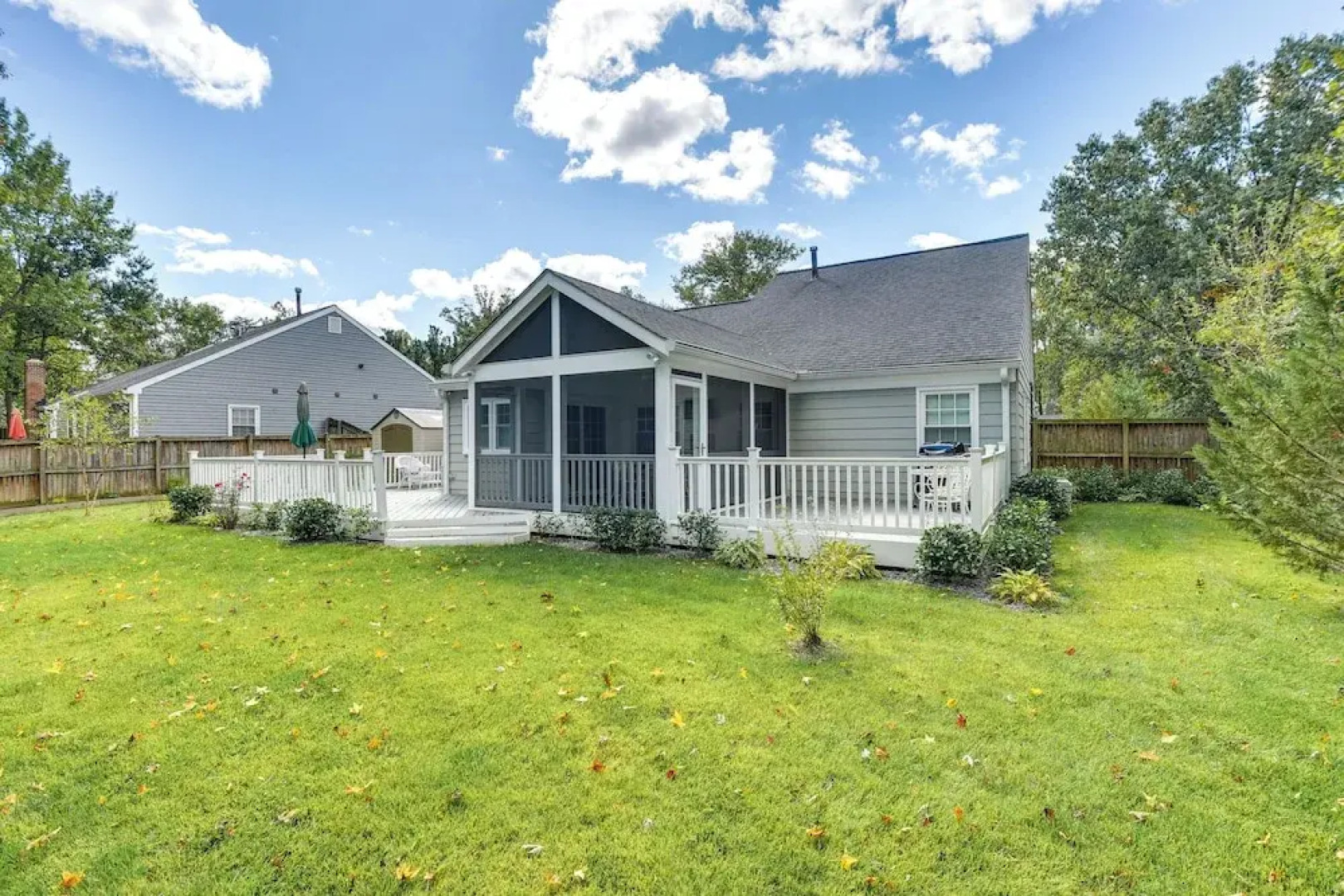 13 Mi to Annapolis: Dog-friendly Home w/ Fire Pit!