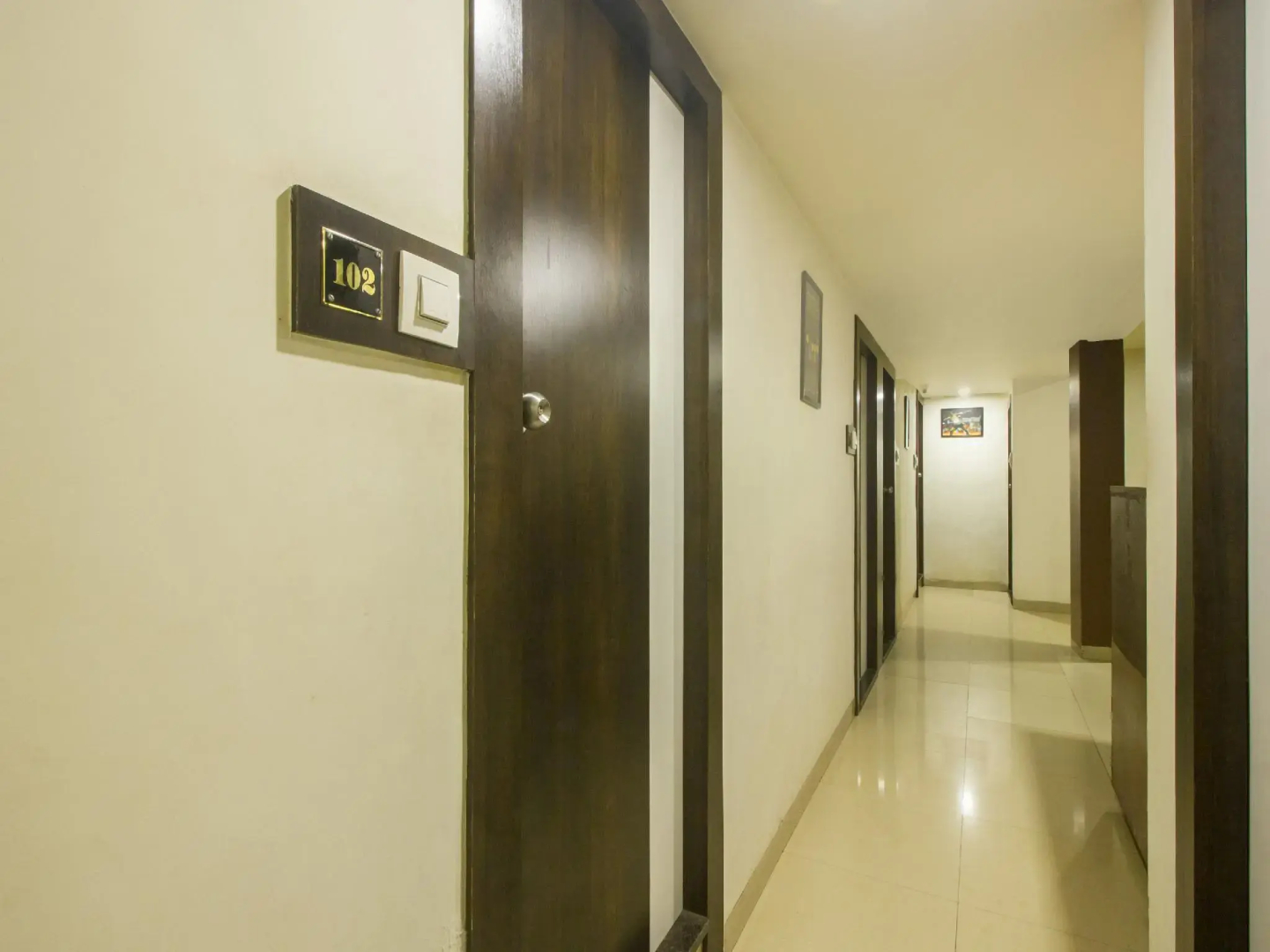 OYO 7727 Hotel Sarovar Grand