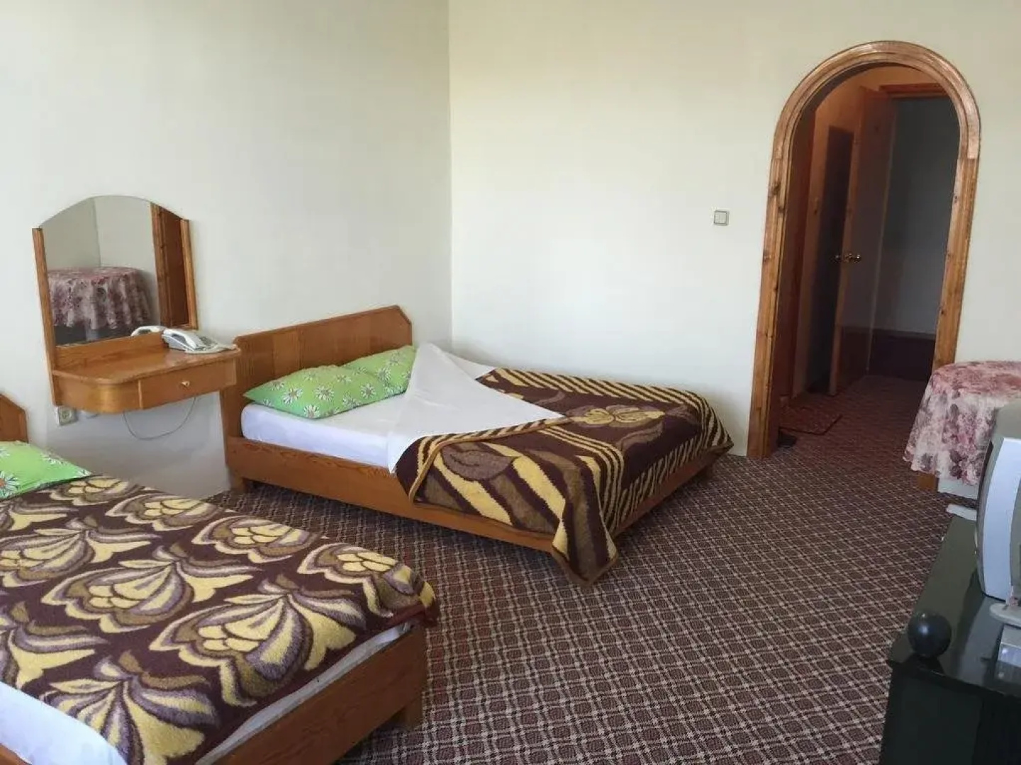 Dinana Hotel