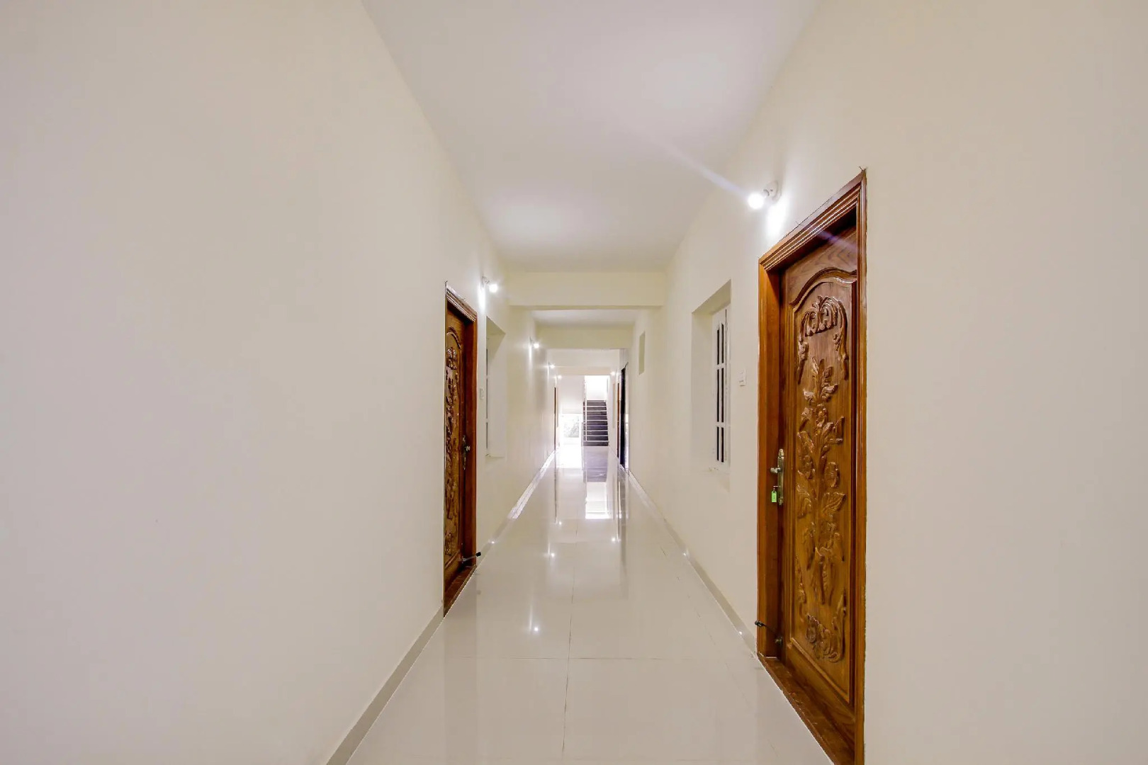 Capital O 71335 Pando Elite