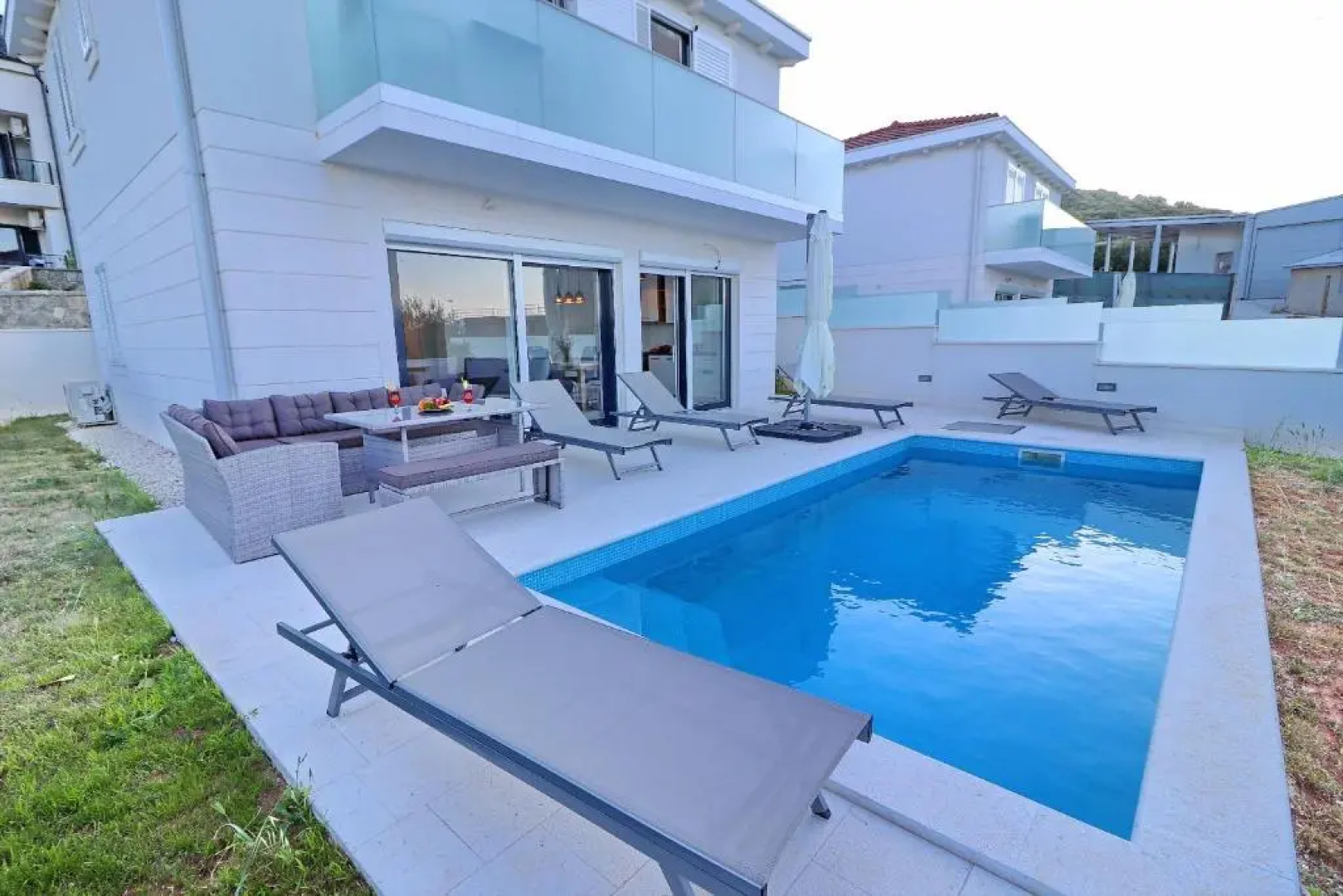 Villa E & D