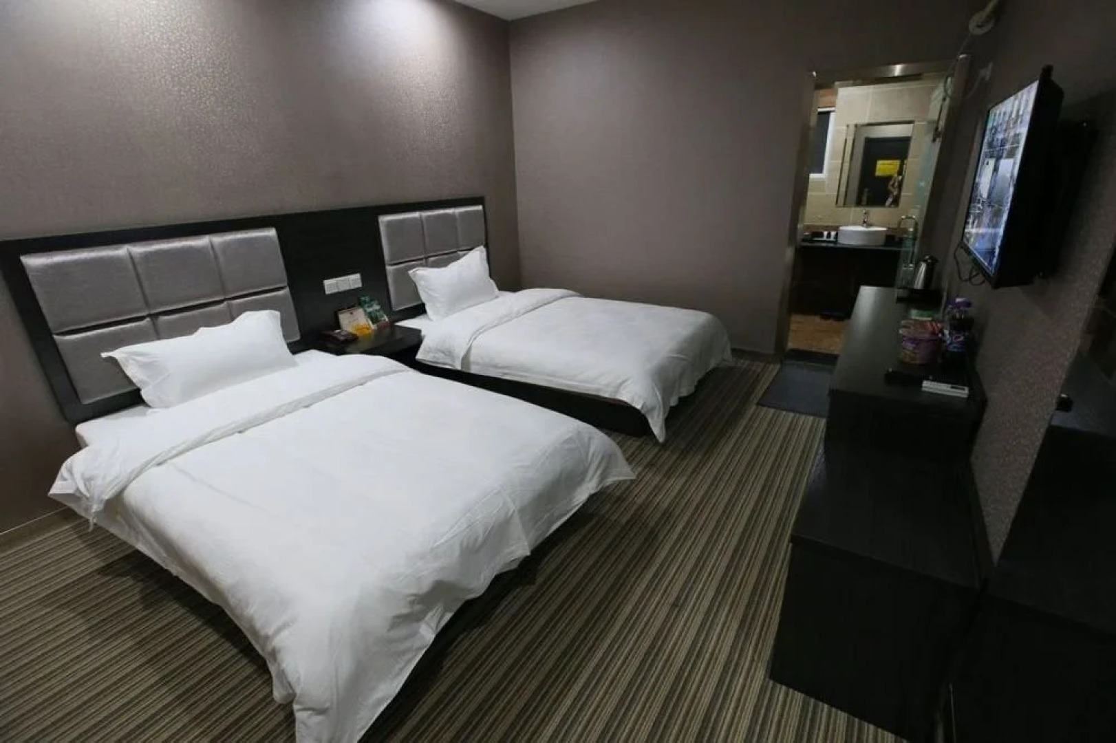 Jiaozuo Impression Holiday Hotel