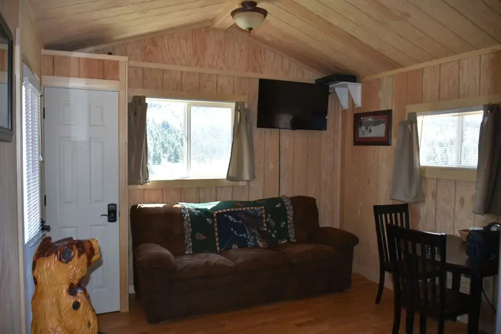 Yellowstone Mountain Cabins