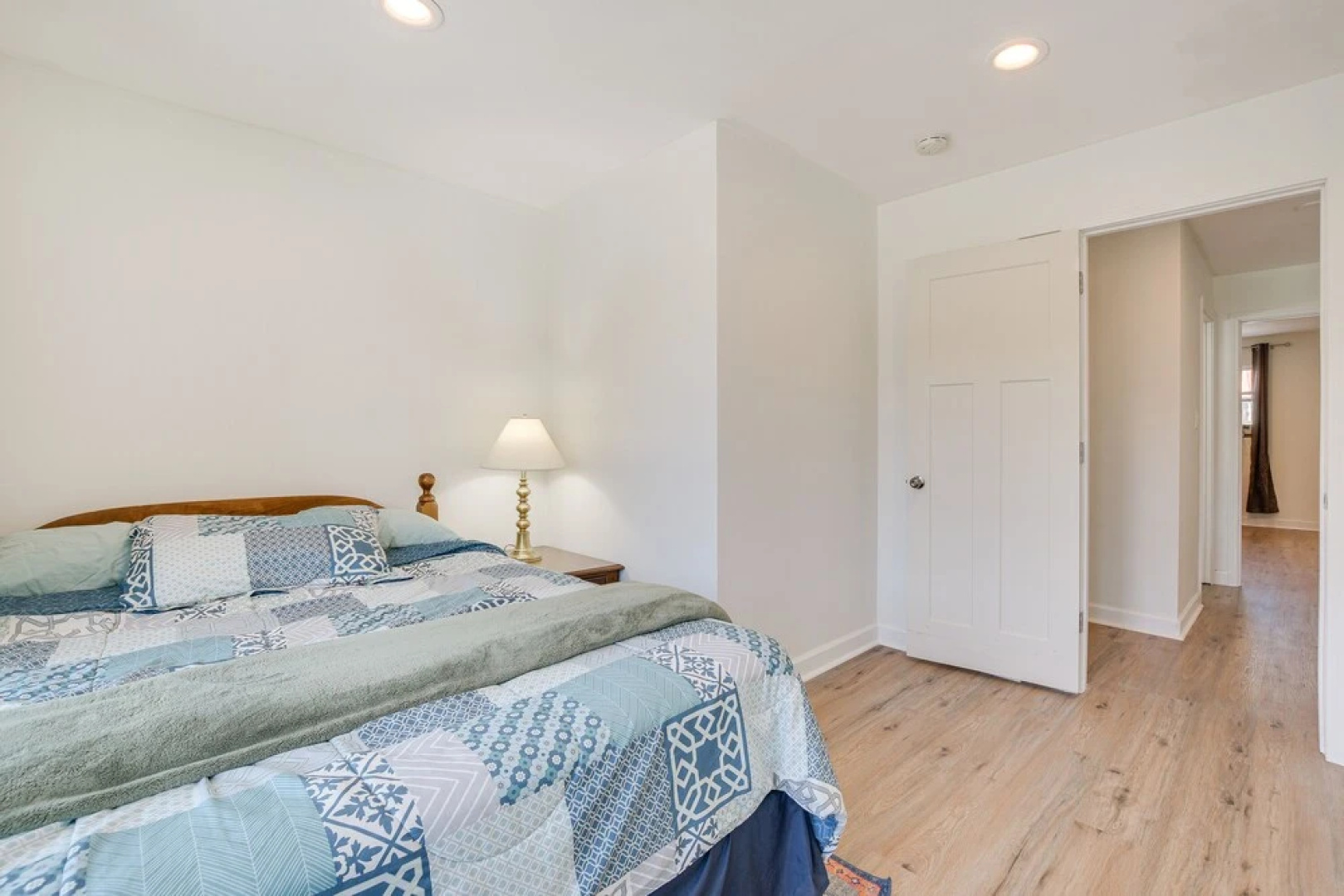 Berwyn Apartment Rental ~ 11 Mi to Chicago!