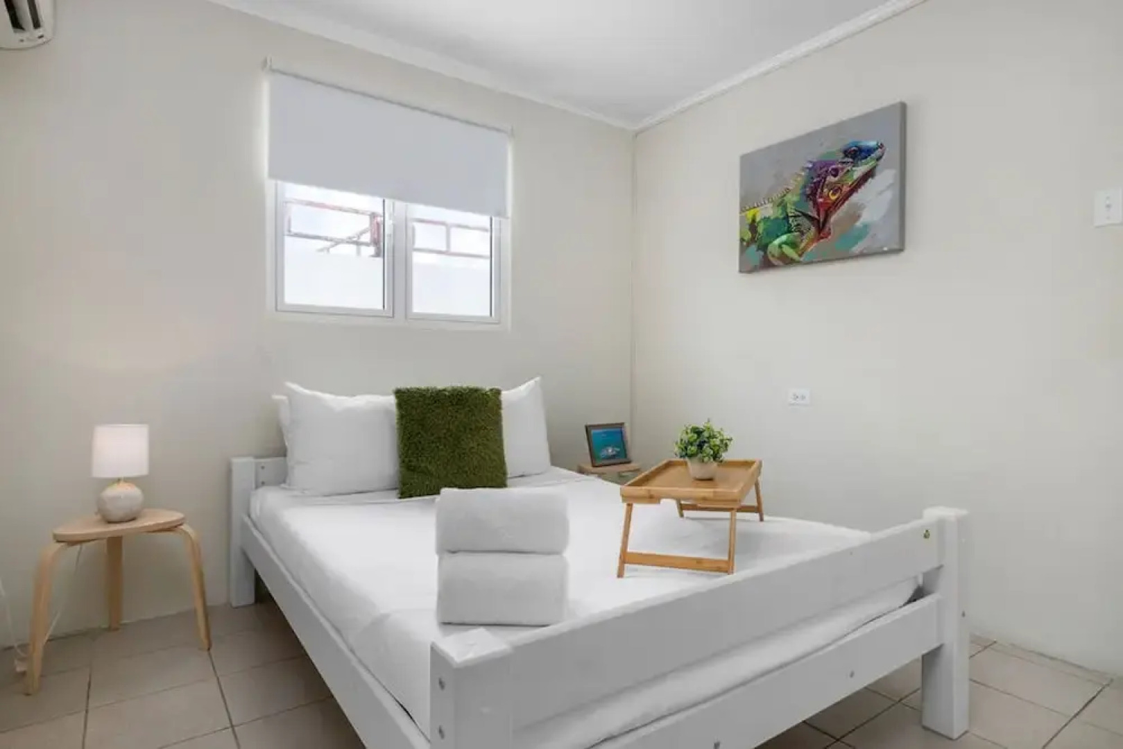 Lovely 3br2ba w Wifi Parking in Central Location