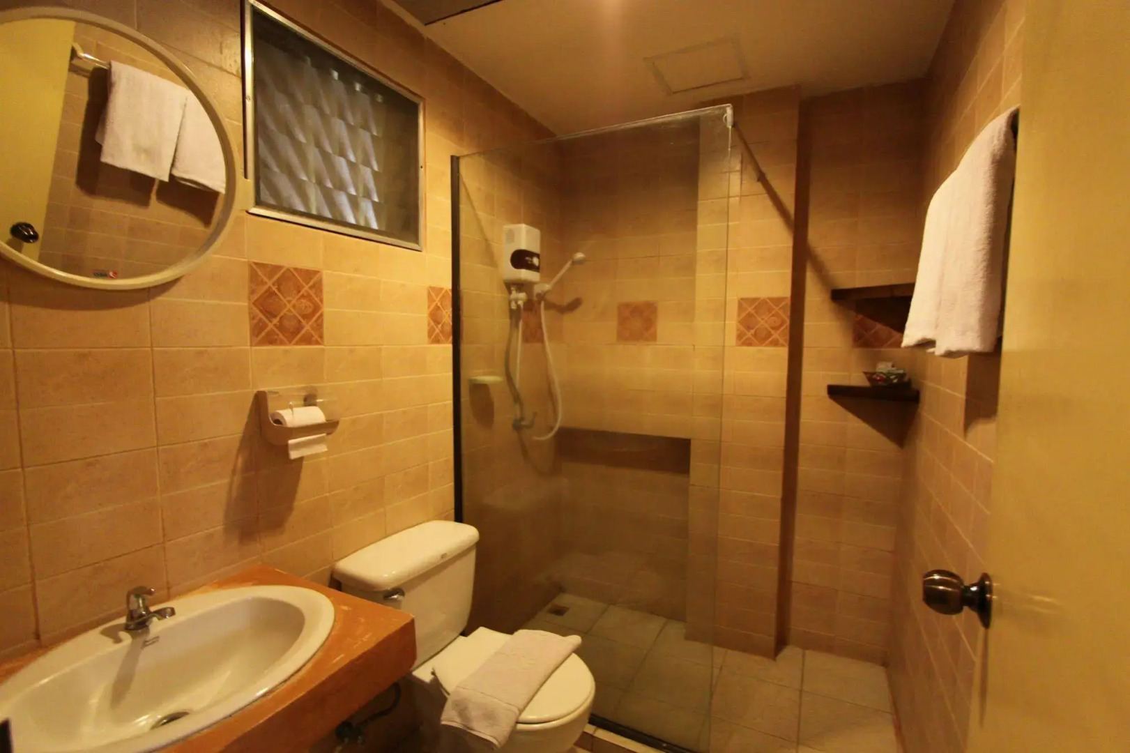 Phumanee Lahu Home Hotel