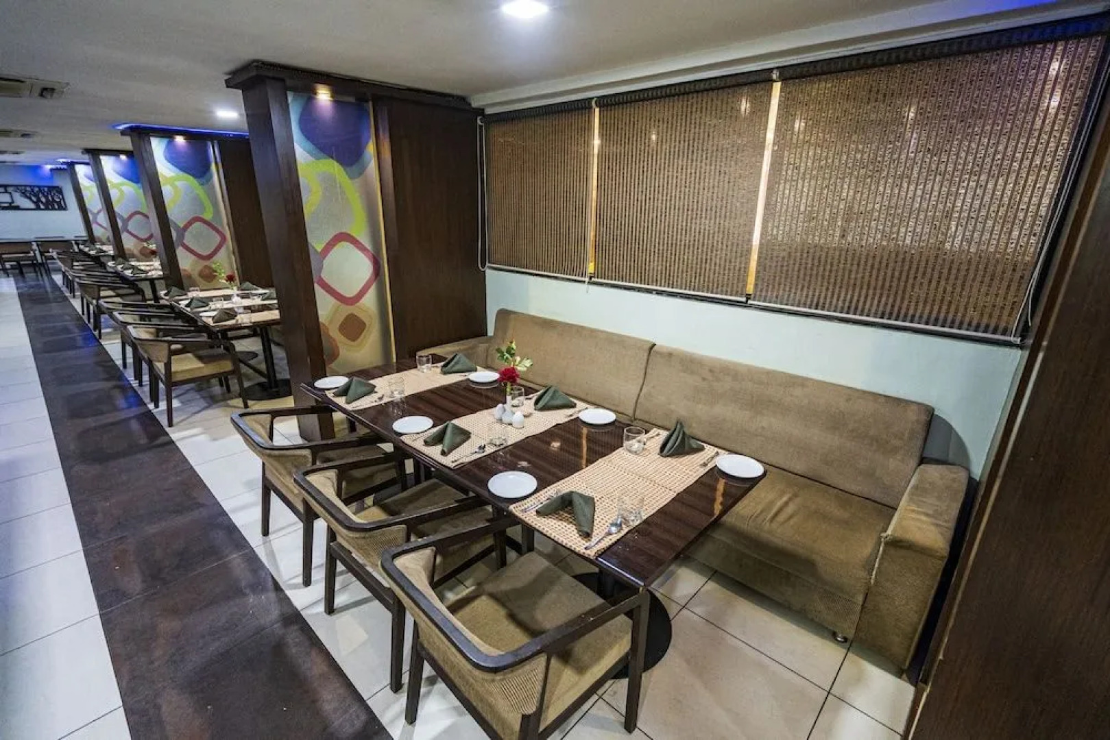 Pride Biznotel - The Maison Anand