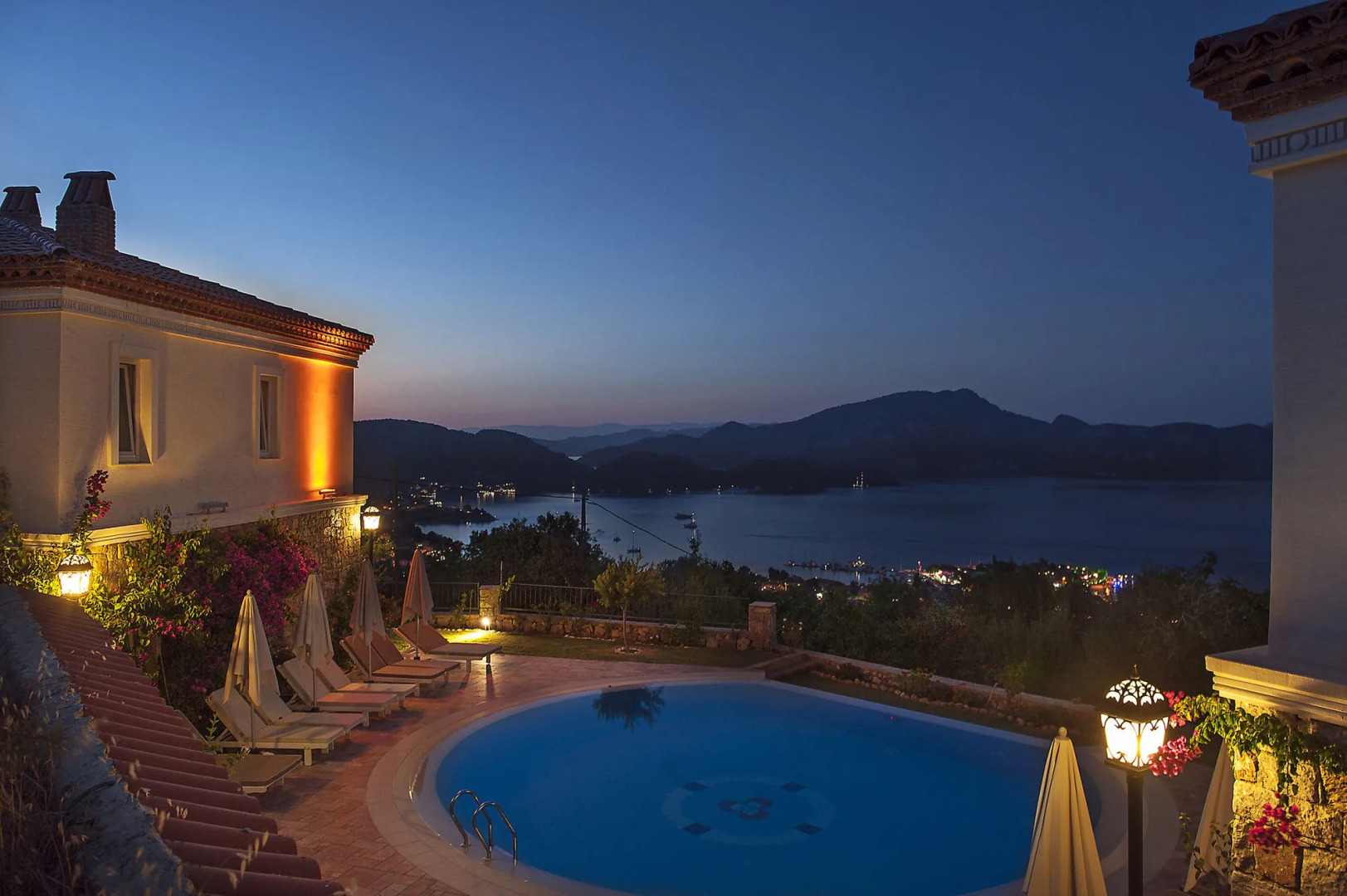 Swan Lake Boutique Hotel - Adults Only