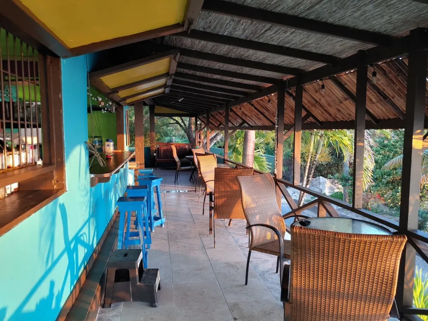 Orrie's Beach Bar Hotel