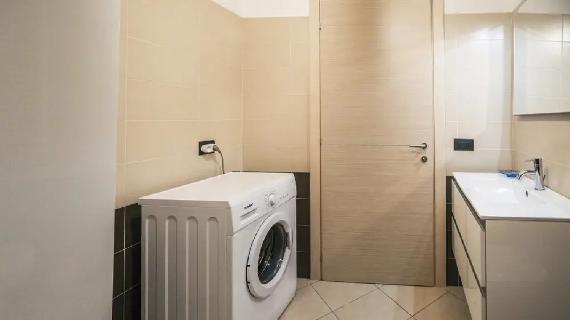 Delle Sterlizie 7 Interno 12