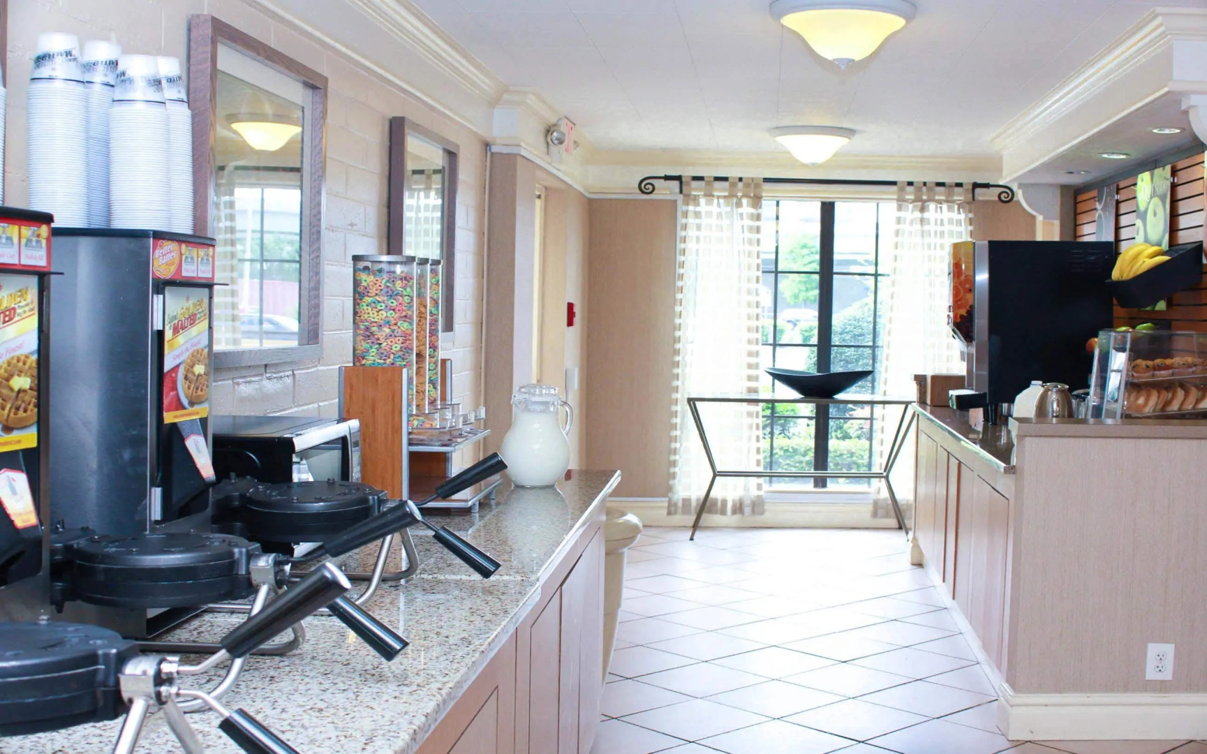 La Quinta Inn By Wyndham New Orleans West Bank / Gretna