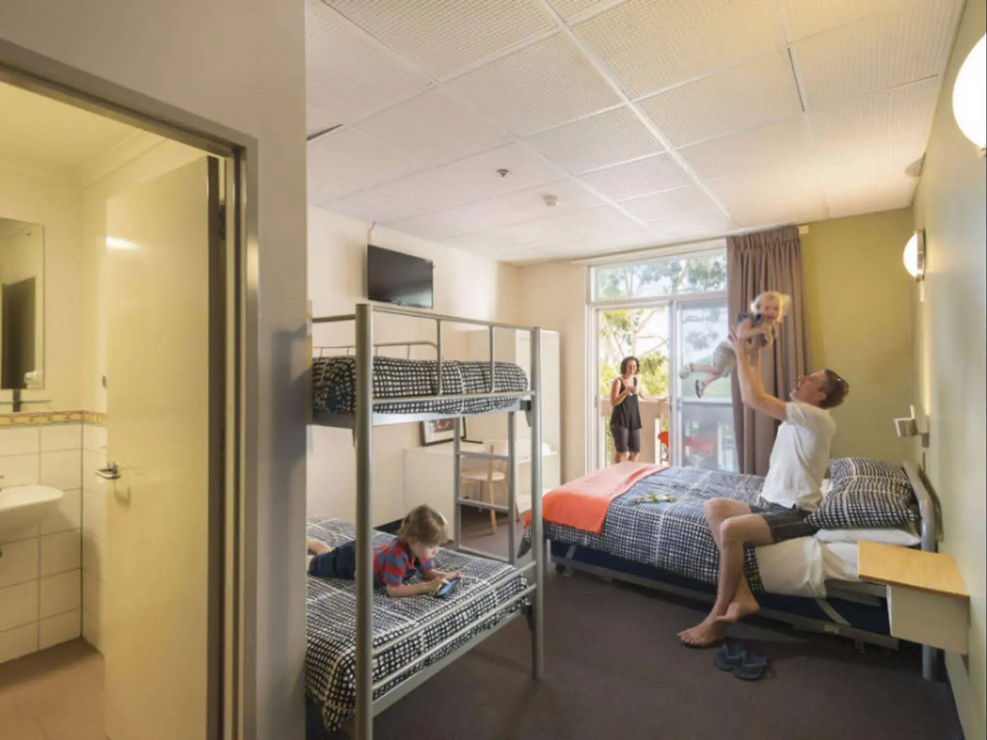 YHA Adelaide Central