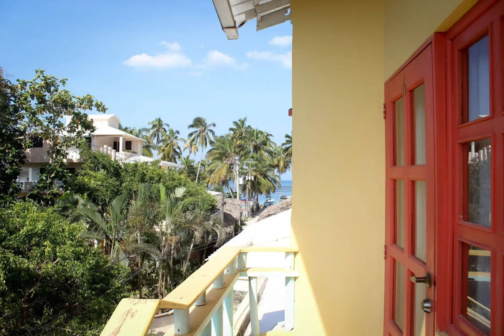 Casa Delfin Guest House