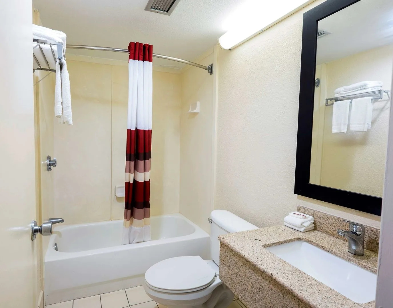 Red Roof Inn & Suites Brunswick I-95