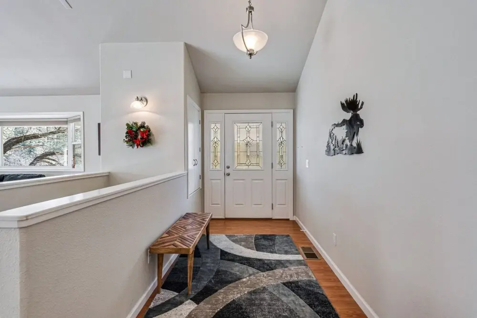 Cloudside - 2-Level Home Near Marina Beach by Yosemite Region Resorts