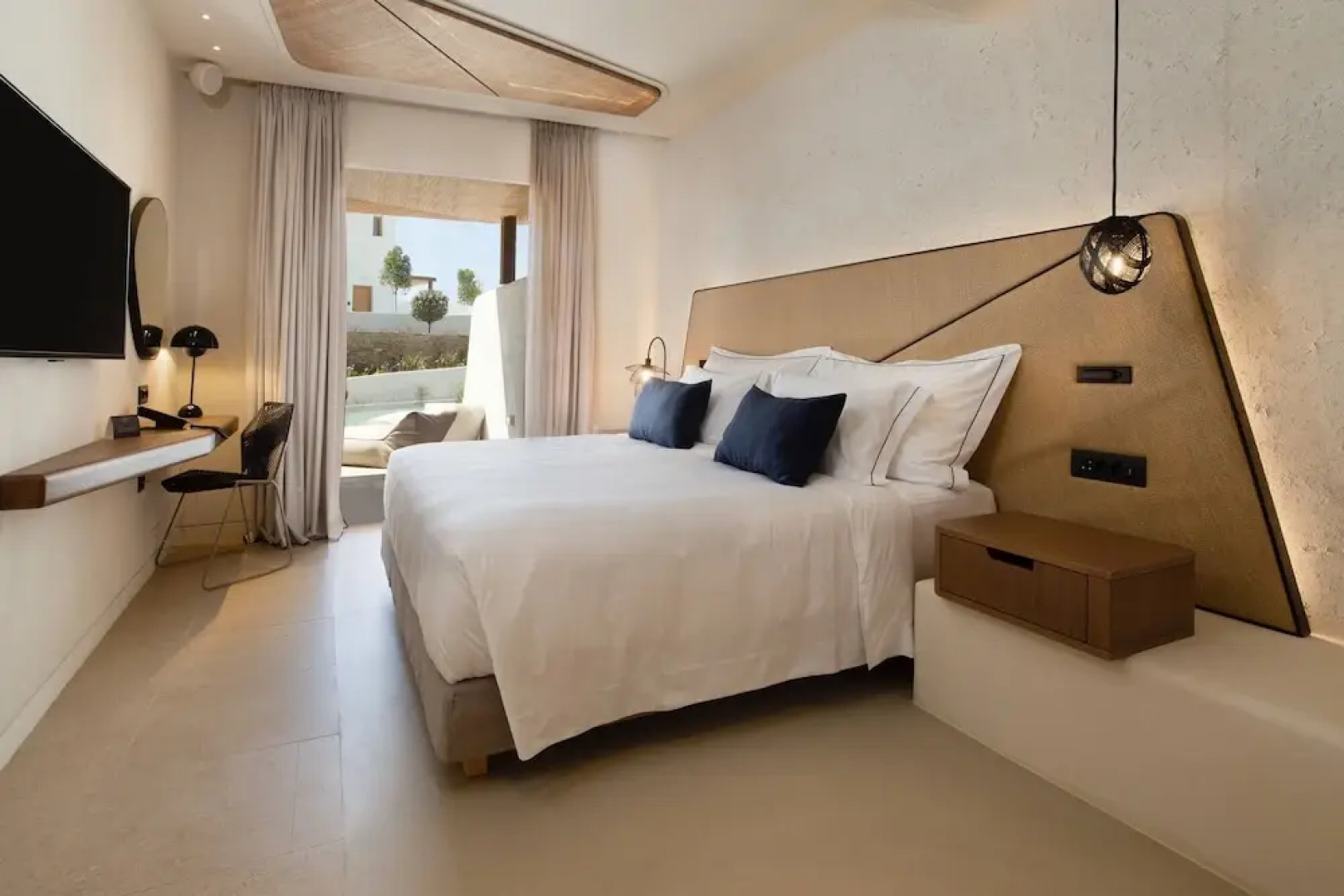 Aegon Mykonos, Autograph Collection