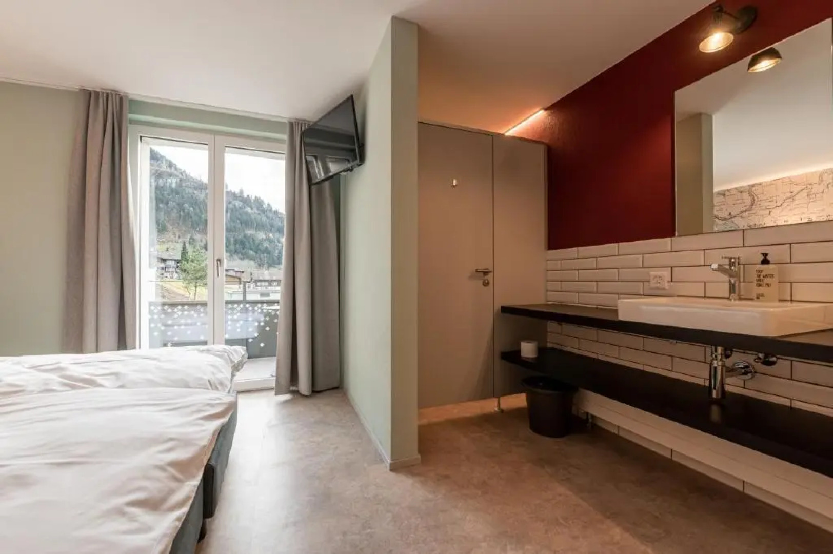 Emma's Hotel - Bed & Breakfast Self Check-in Hotel