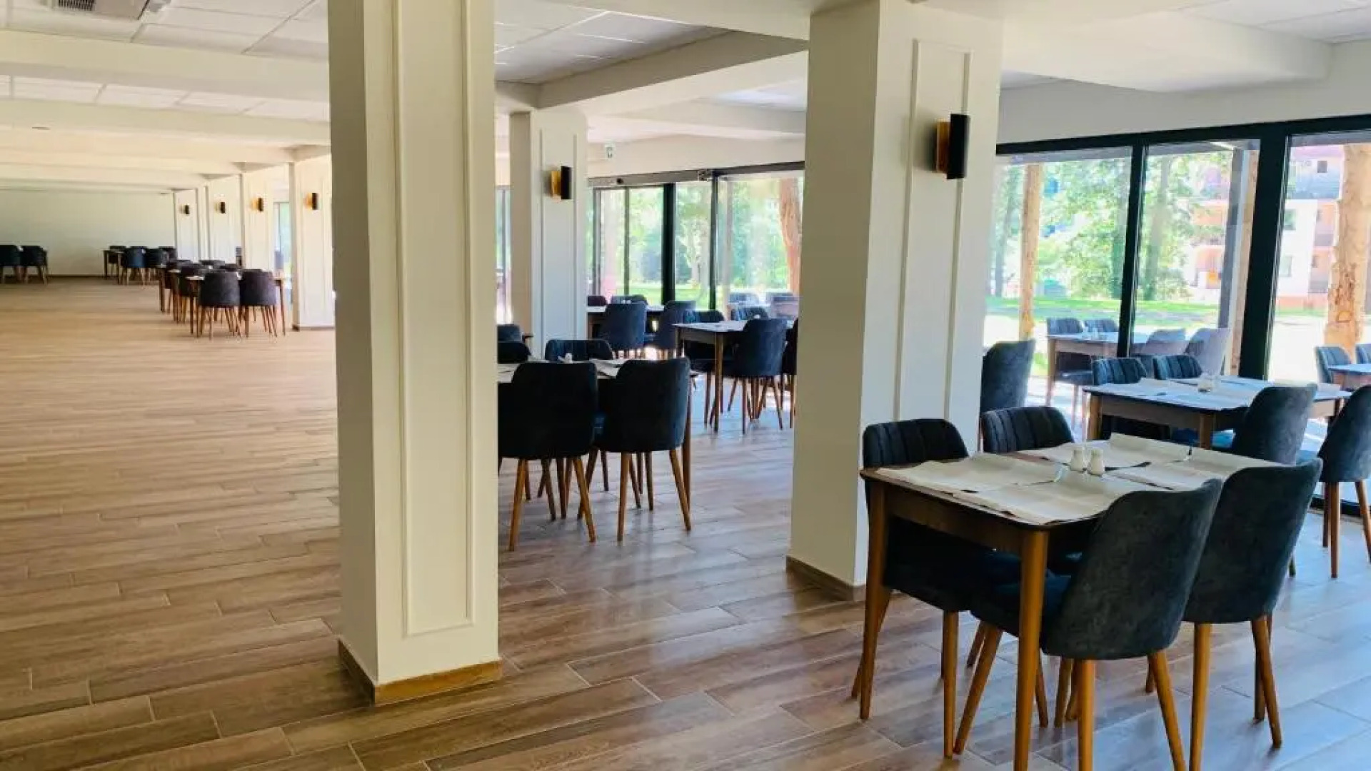 Queen Nelly Hotel Park