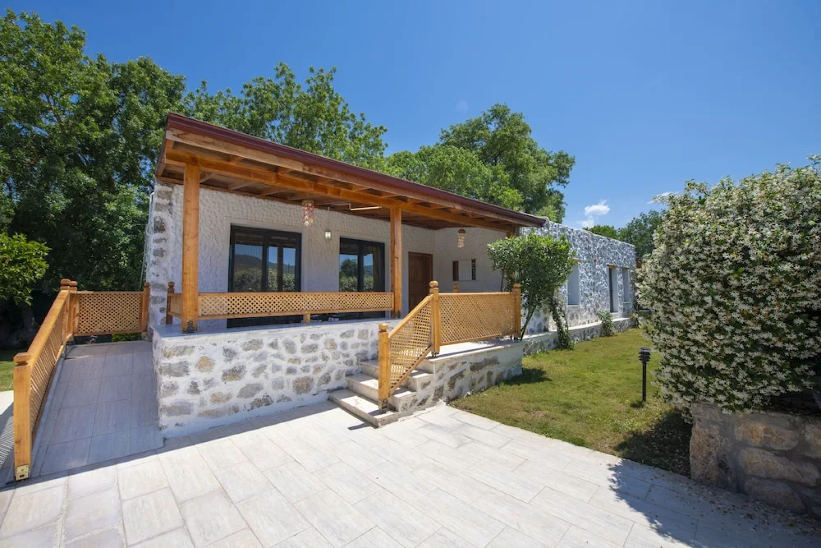 Eroglu Villas