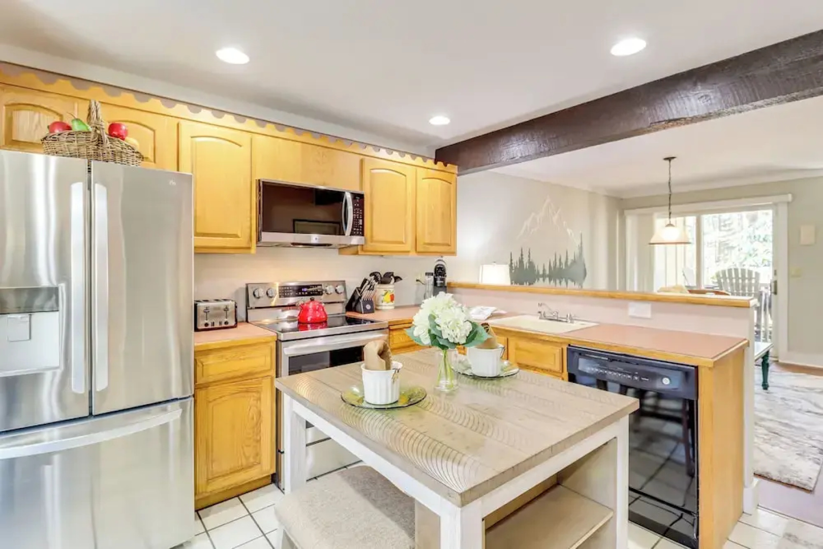 Hike, Golf & Explore: Pocono Pines Townhome