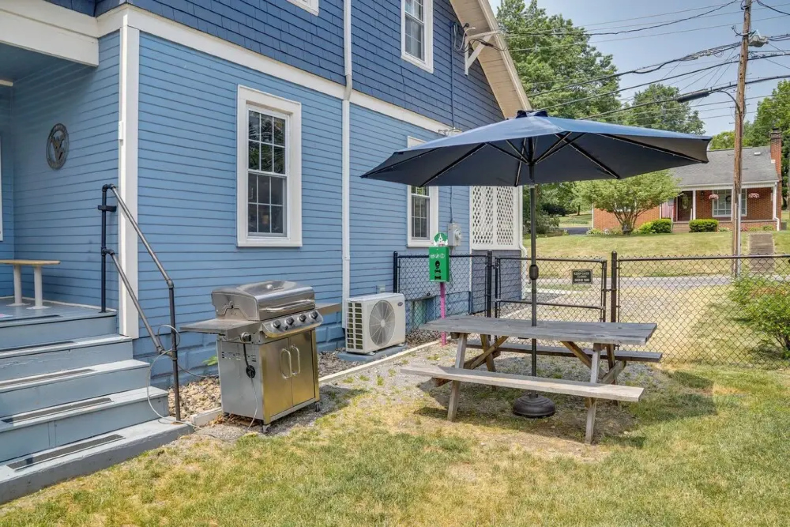 Pet-friendly Murph Landing - 1 Mile to Wvu!