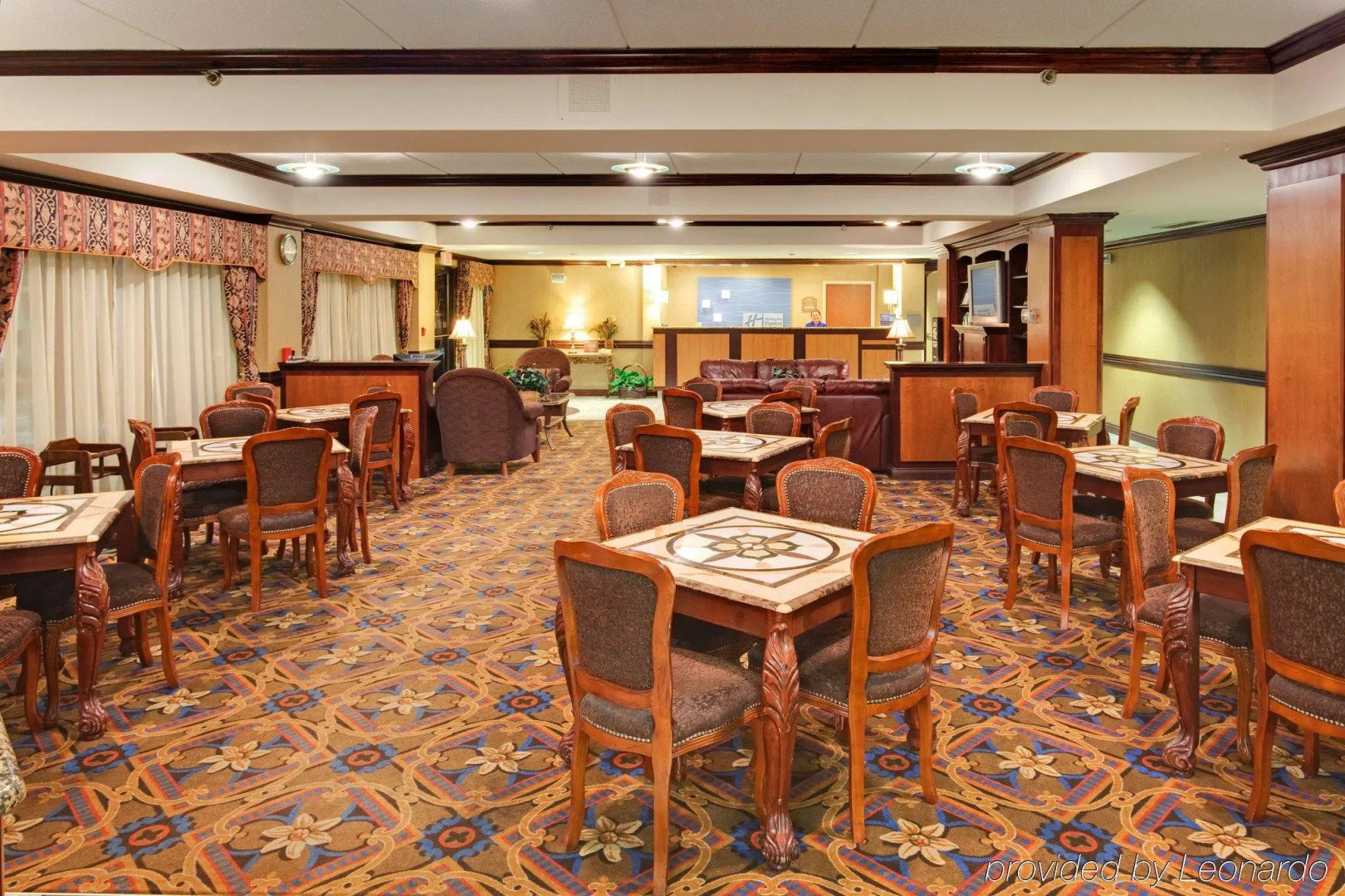 Holiday Inn Express Flint-Campus Area by IHG