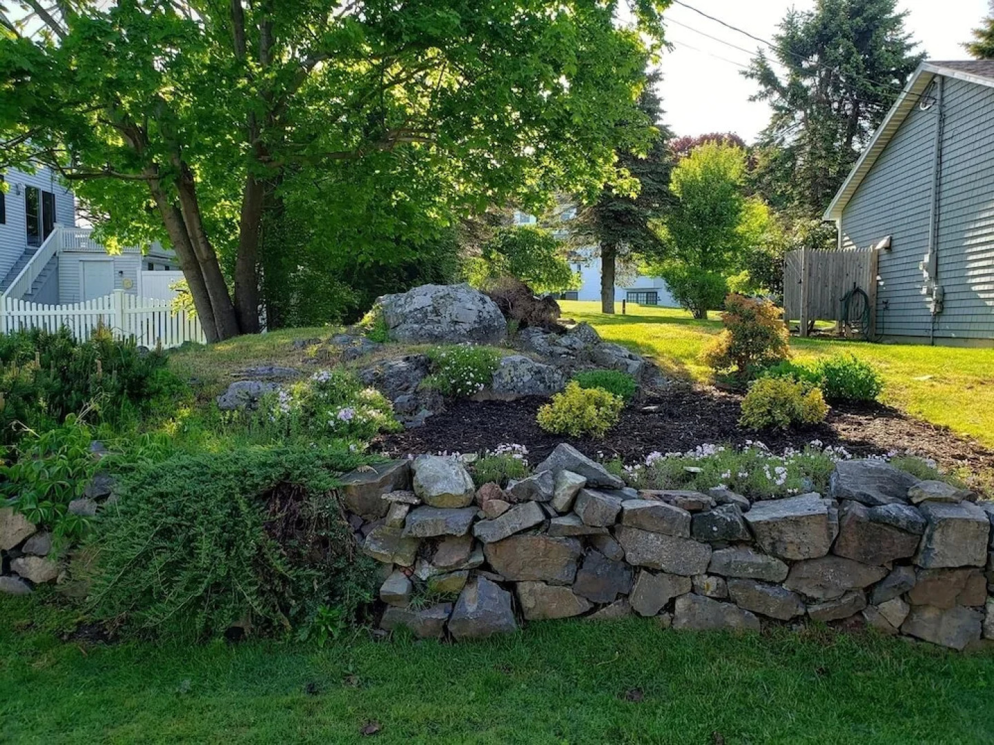 Beach House - Y842 Minutes To York Beach 3 Bedroom Home by RedAwning