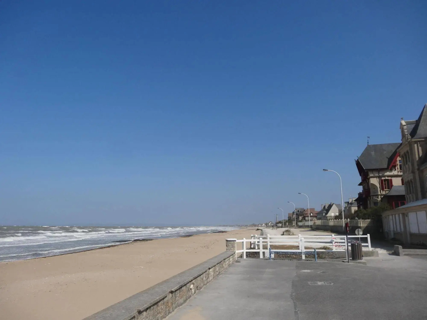 Hôtel de Lion sur Mer