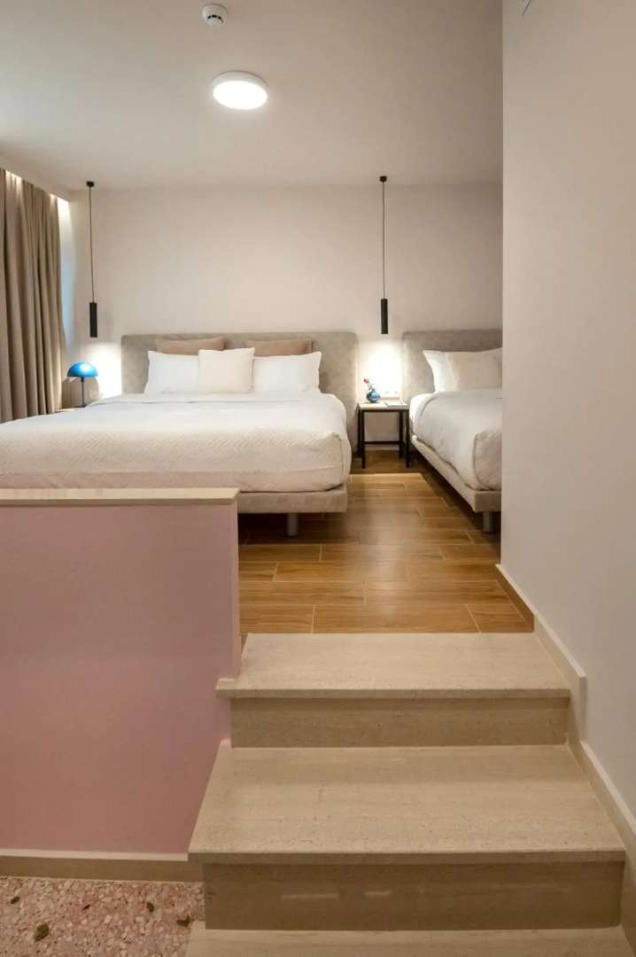 IRA Hotel
