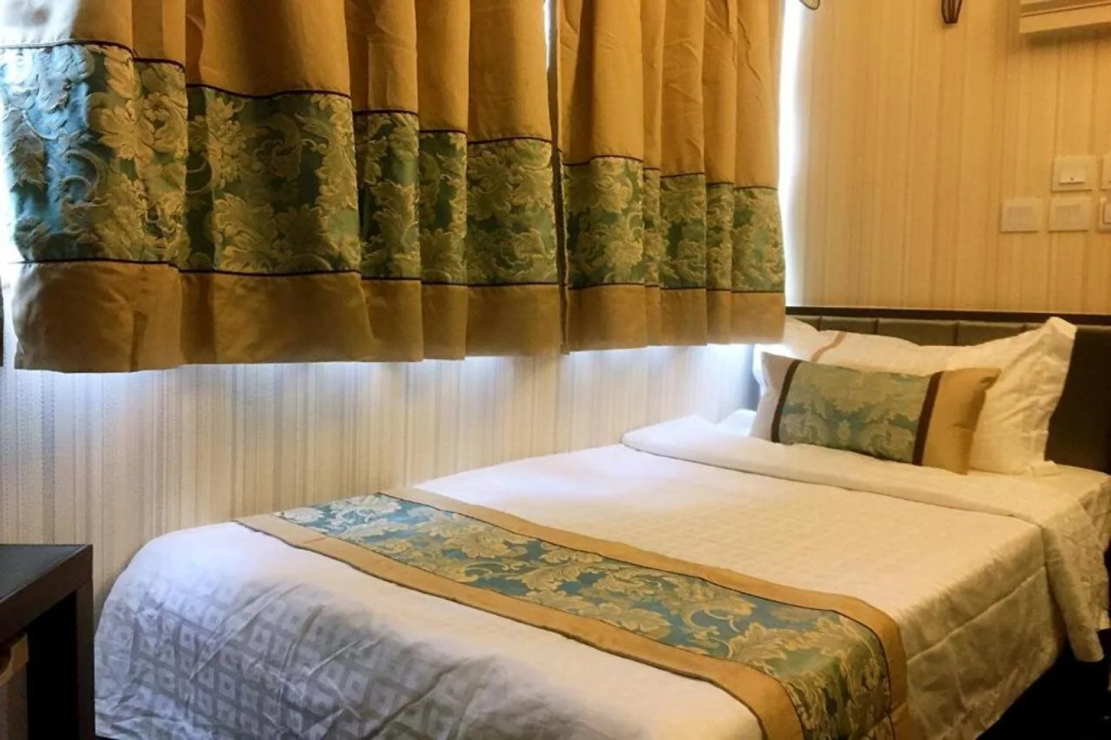 Seasons Hotel - Tsim sha tsui