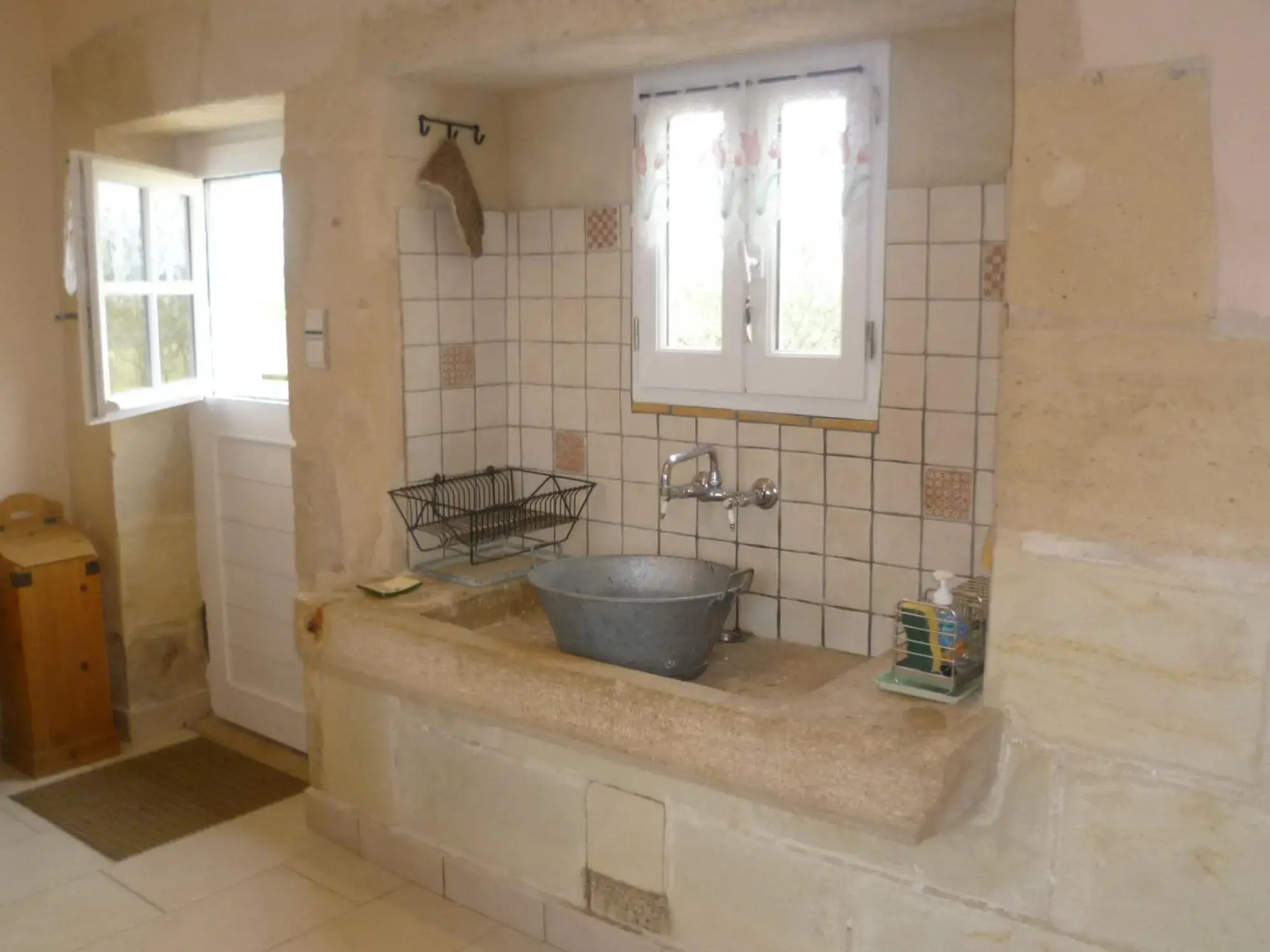 Renovated Dovecot With Pool, in the Vineyards Near Bordeaux