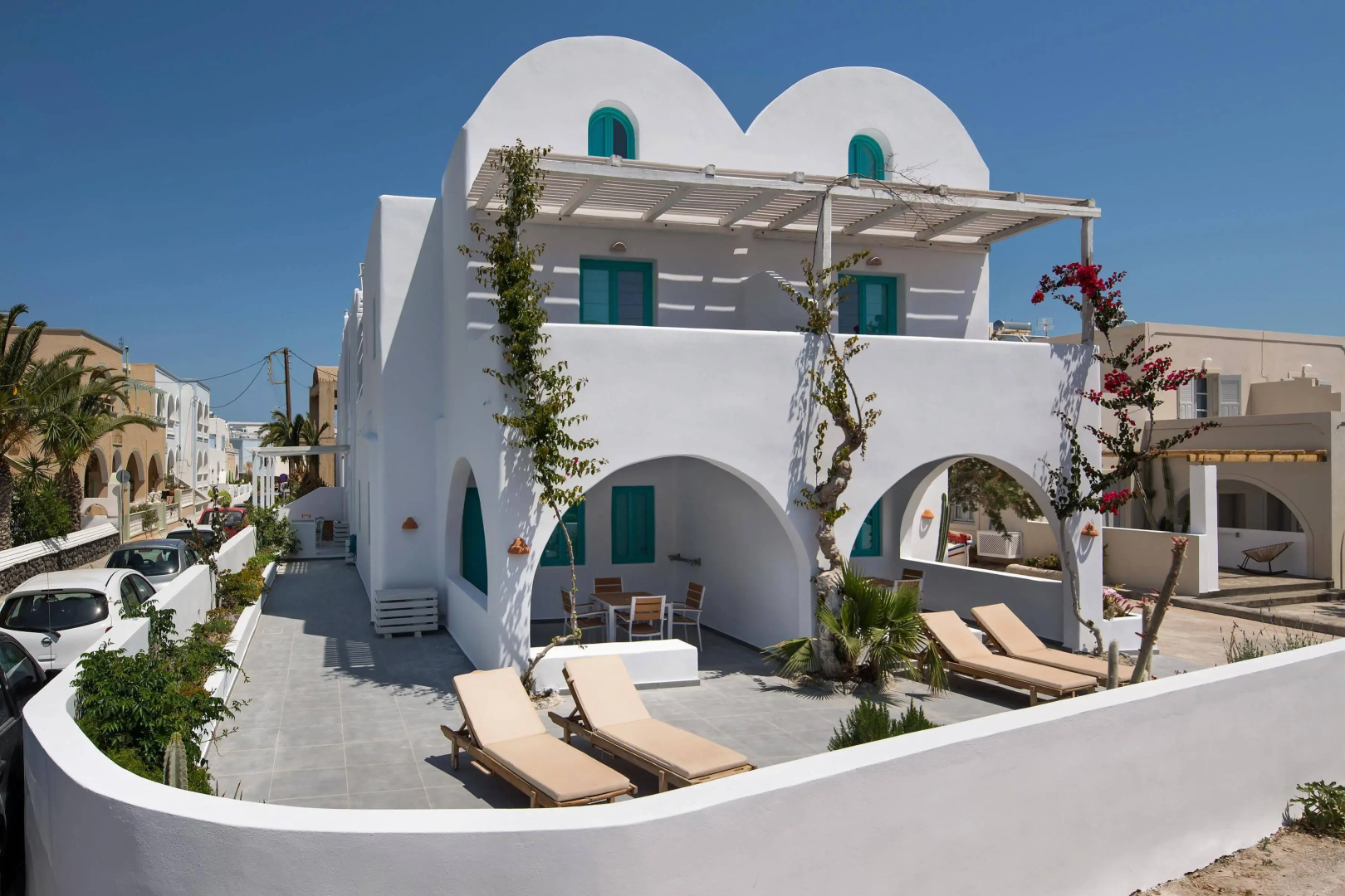 Nissia Beach Apartments and Suites